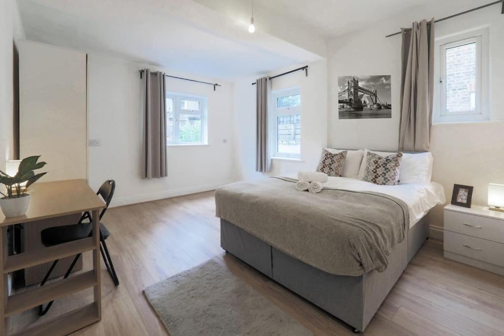 Apartamento 2 Bed Flat In Heart Of Kilburn With Full Kitchen
