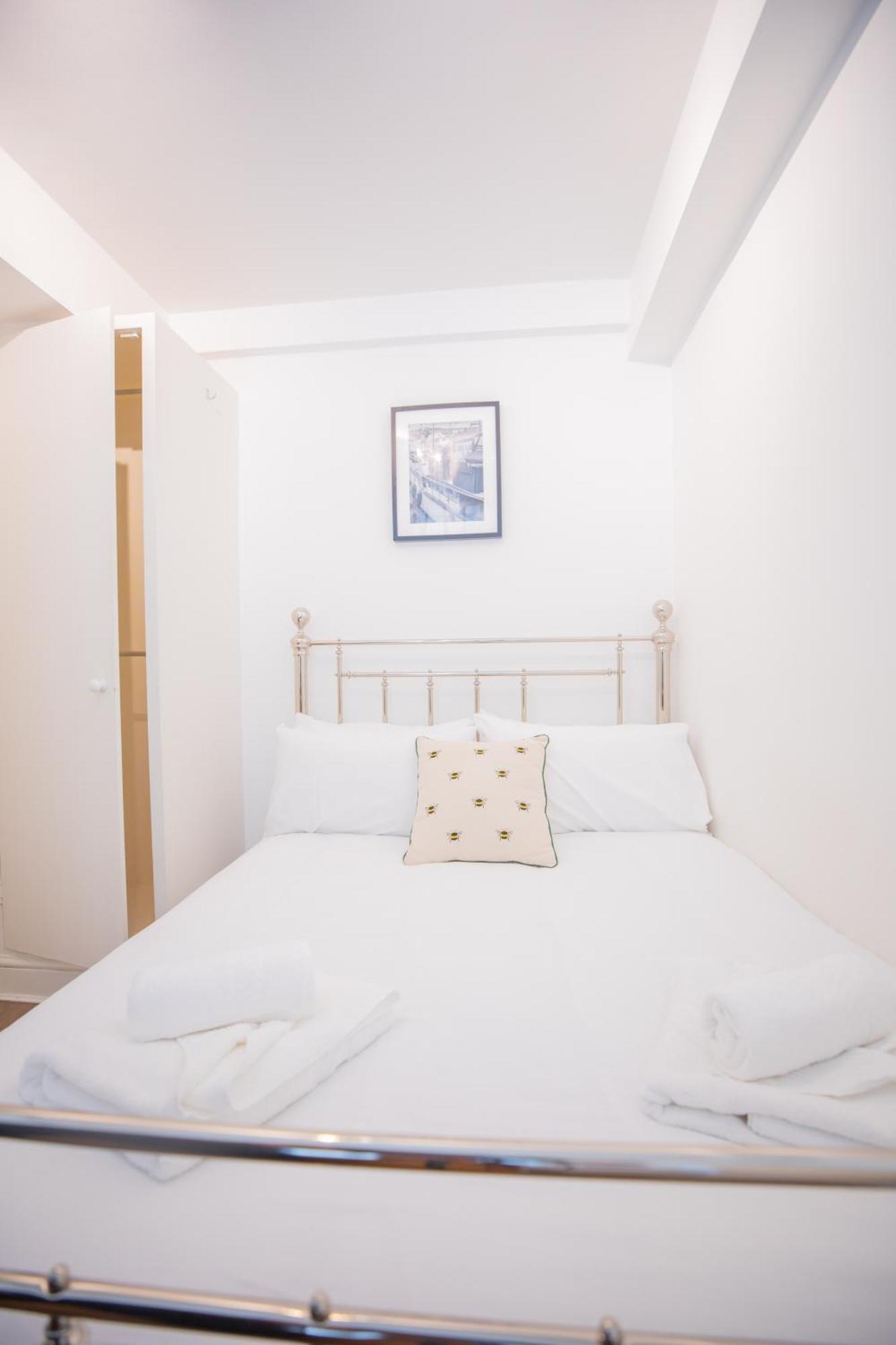Apartment One Bedroom At Chelsea Cloister *
