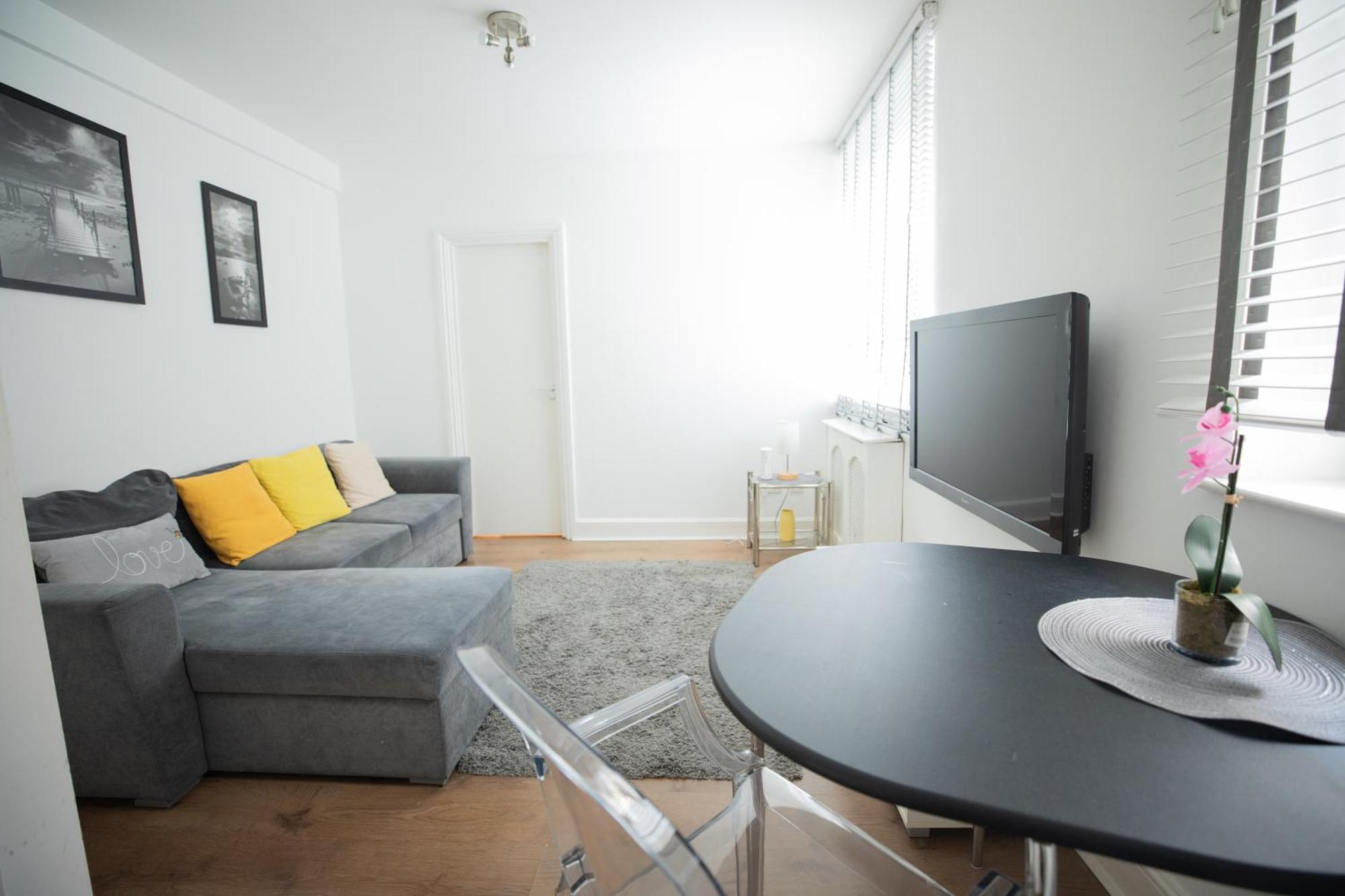 Apartment One Bedroom At Chelsea Cloister *