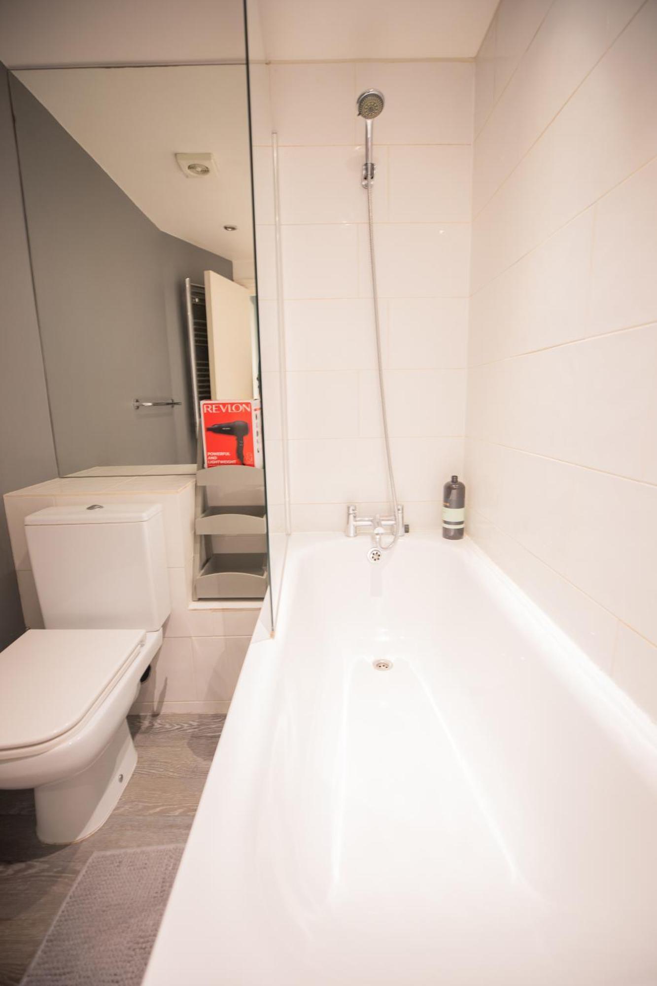 One Bedroom At Chelsea Cloister Apartment