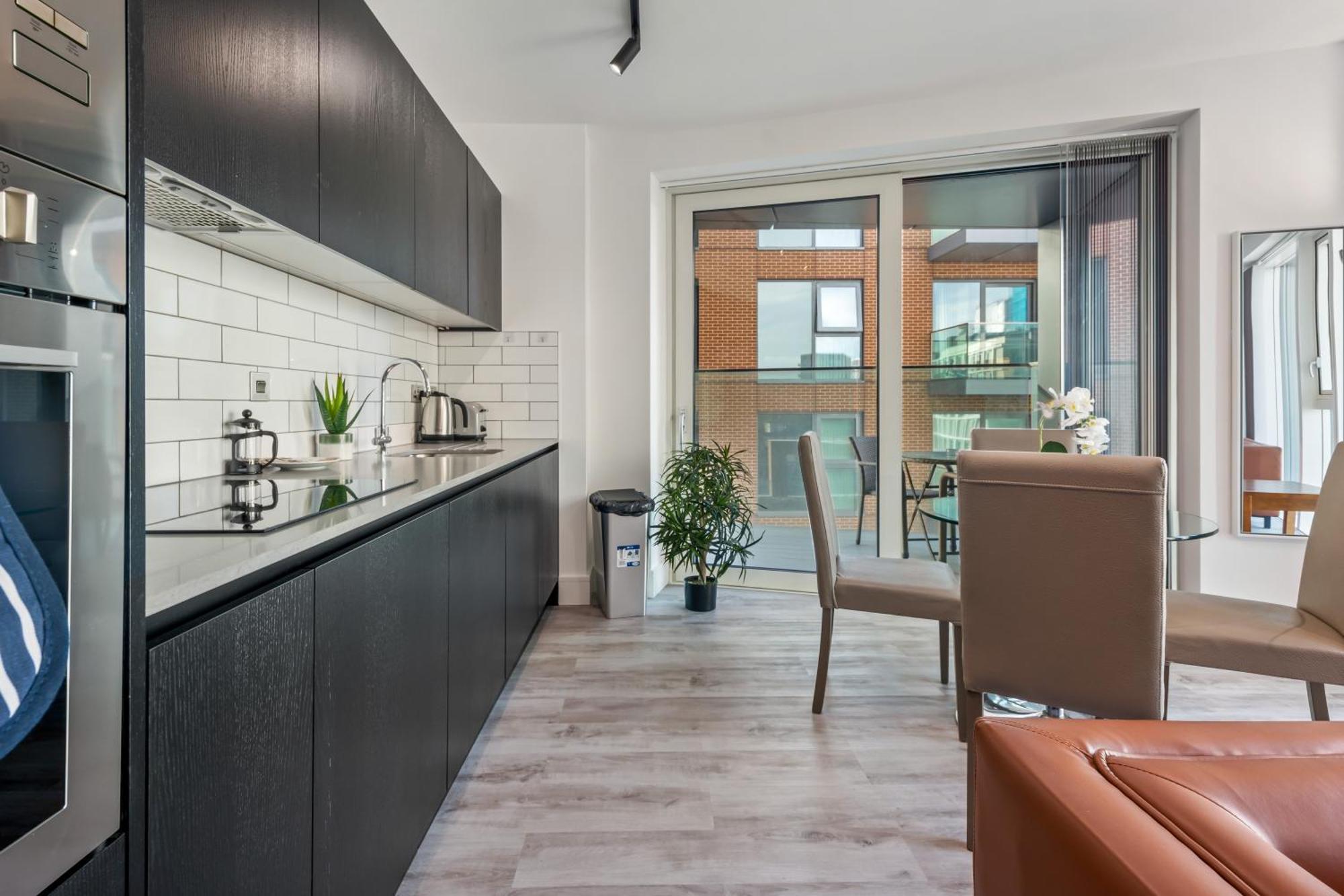 Mysquare Modern One & Two Bedrooms Flat In North Acton Close To Ealing Apartment *
