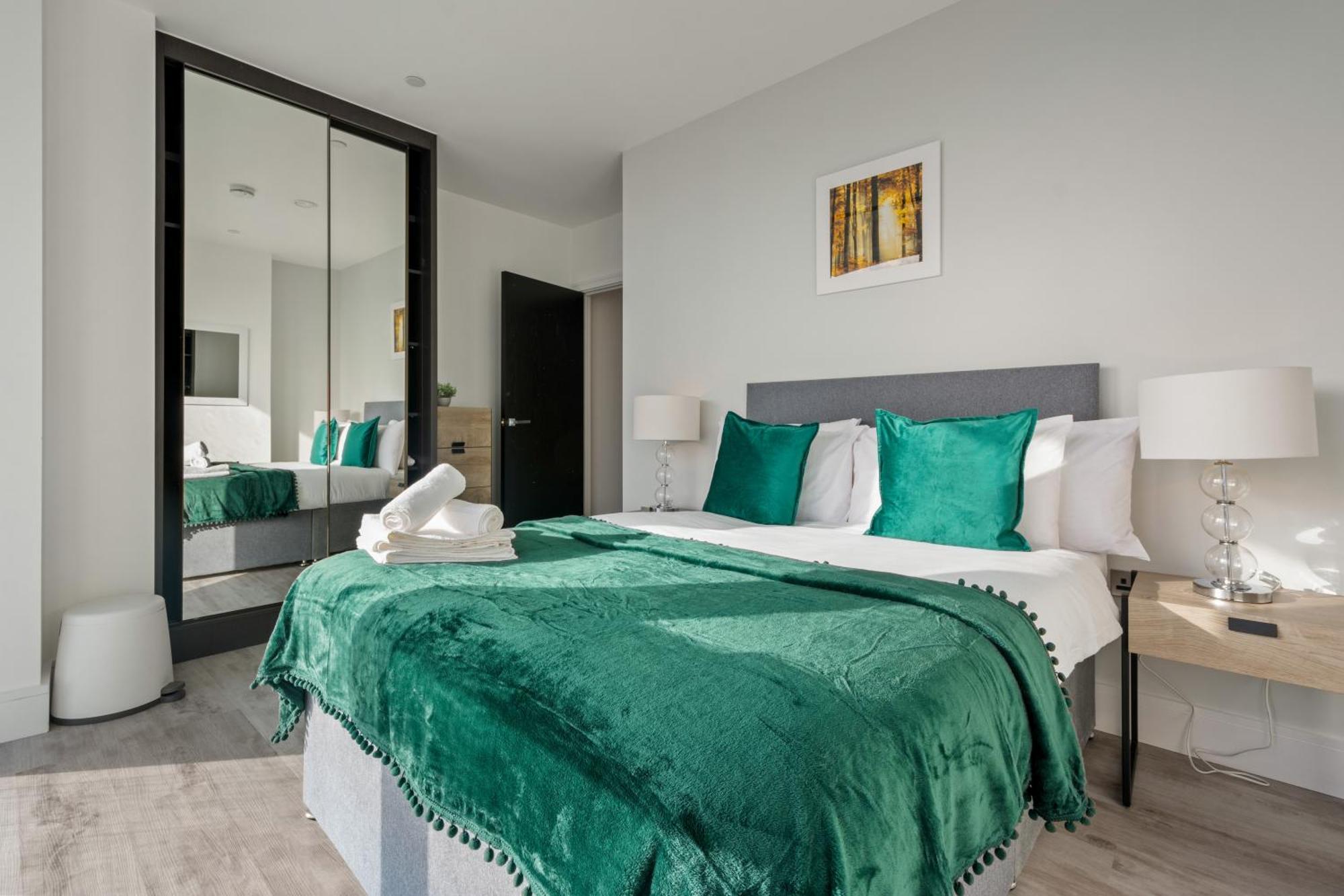 Mysquare Modern One & Two Bedrooms Flat In North Acton Close To Ealing Apartment London
