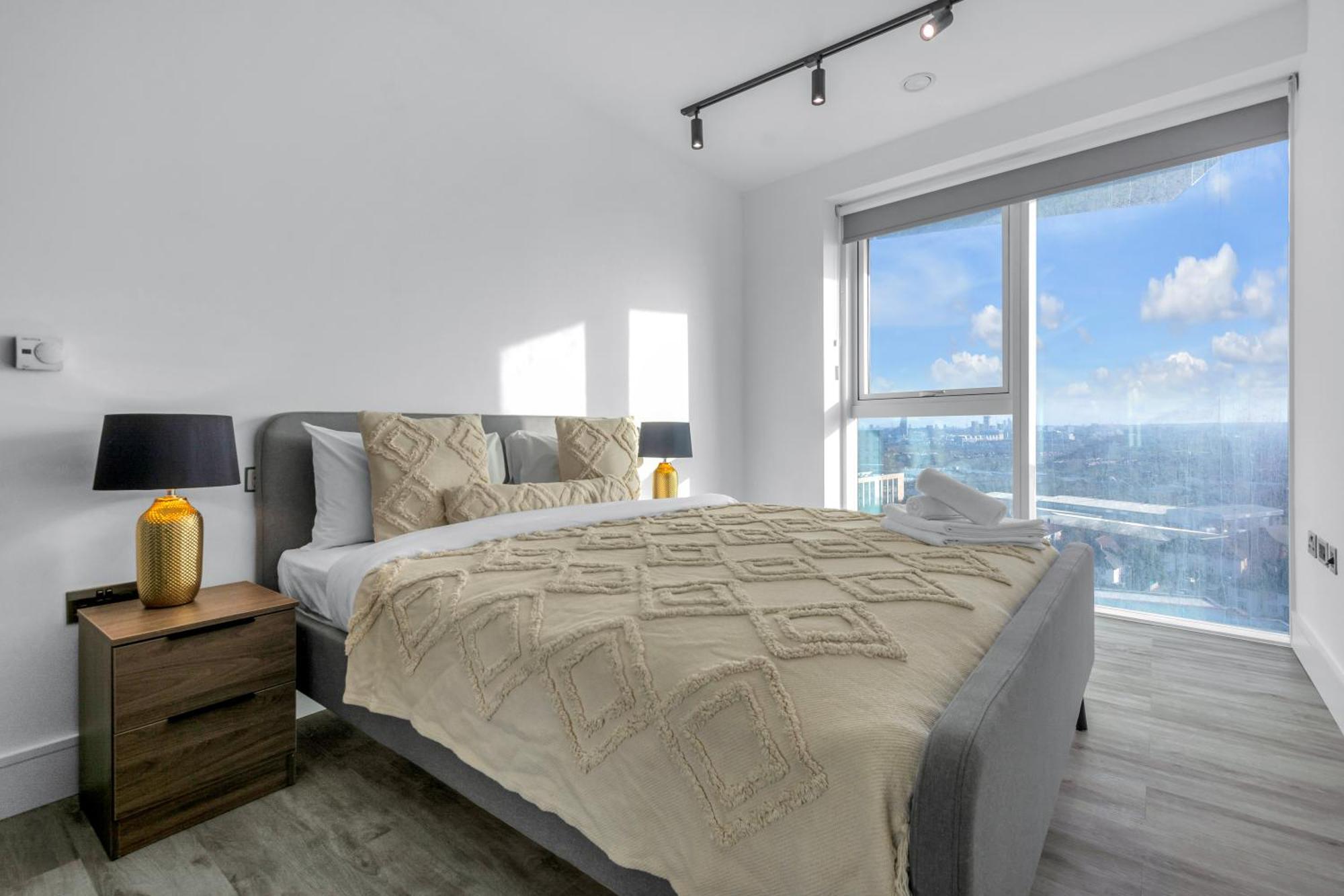 Mysquare Modern One & Two Bedrooms Flat In North Acton Close To Ealing Apartment