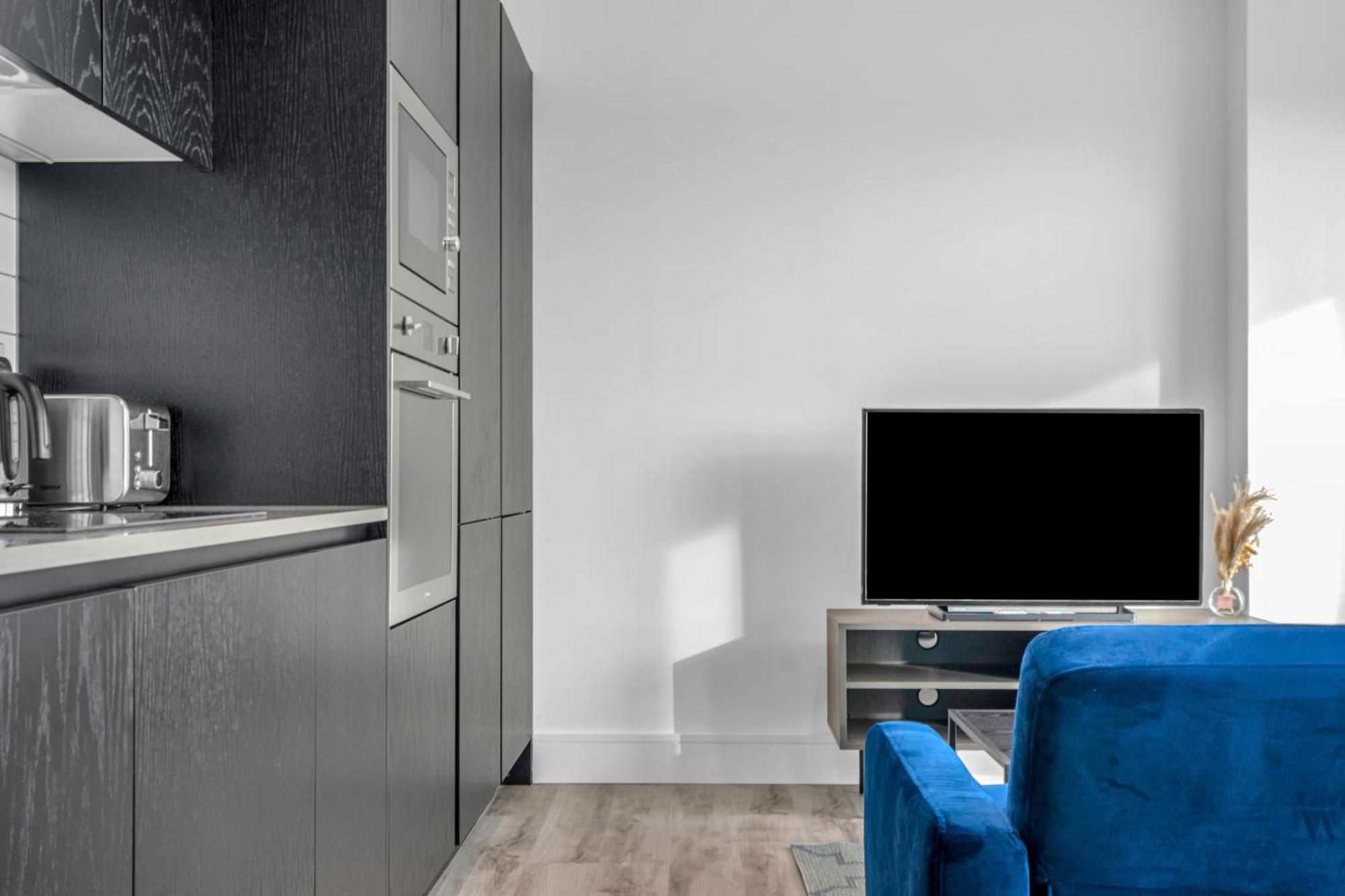 Mysquare Modern One & Two Bedrooms Flat In North Acton Close To Ealing Apartment London