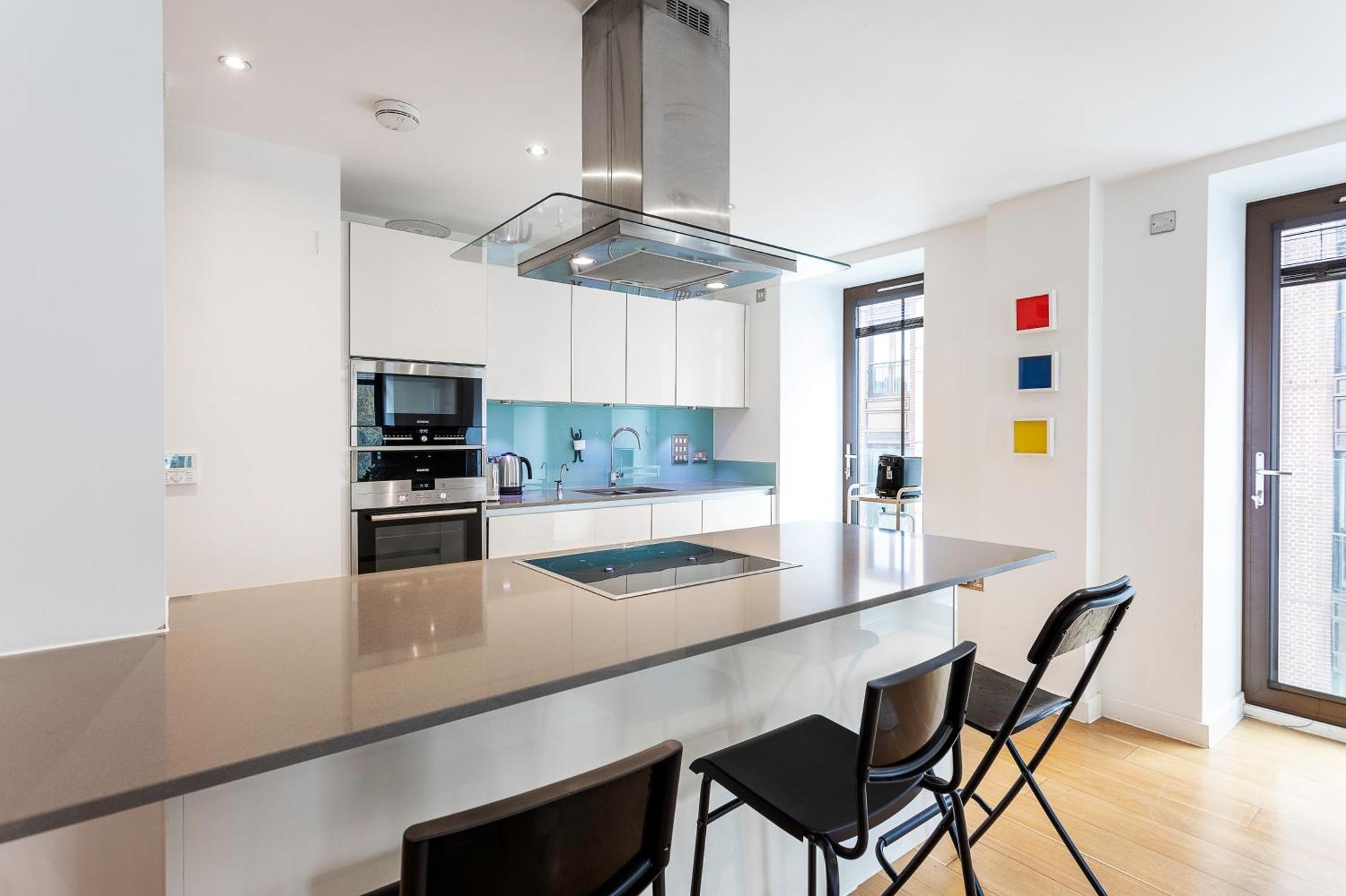 Serene Cityscape - 2br Luxury Westminster Apartamento *