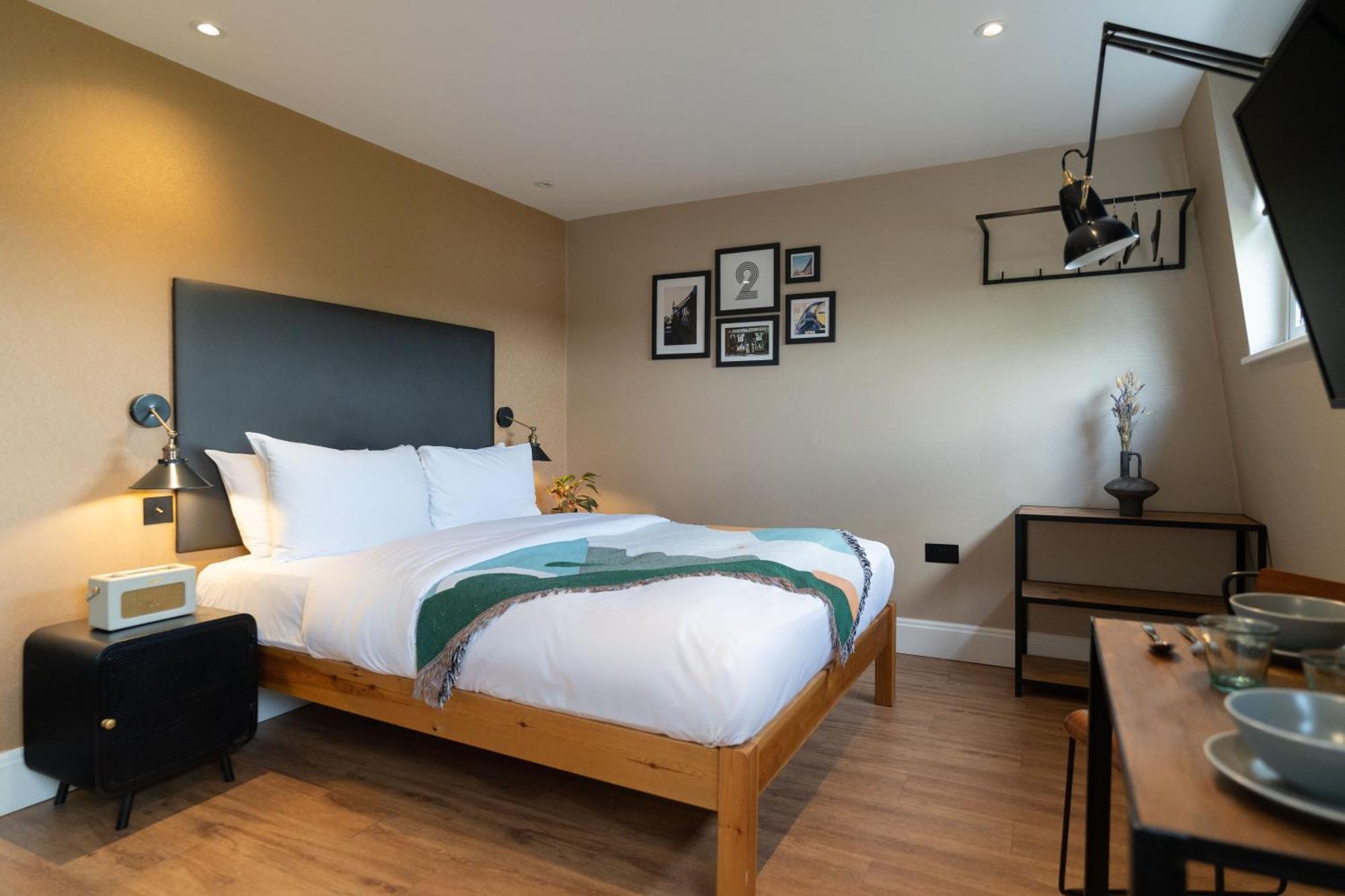 Room2 Hammersmith Townhouse Aparthotel 4*