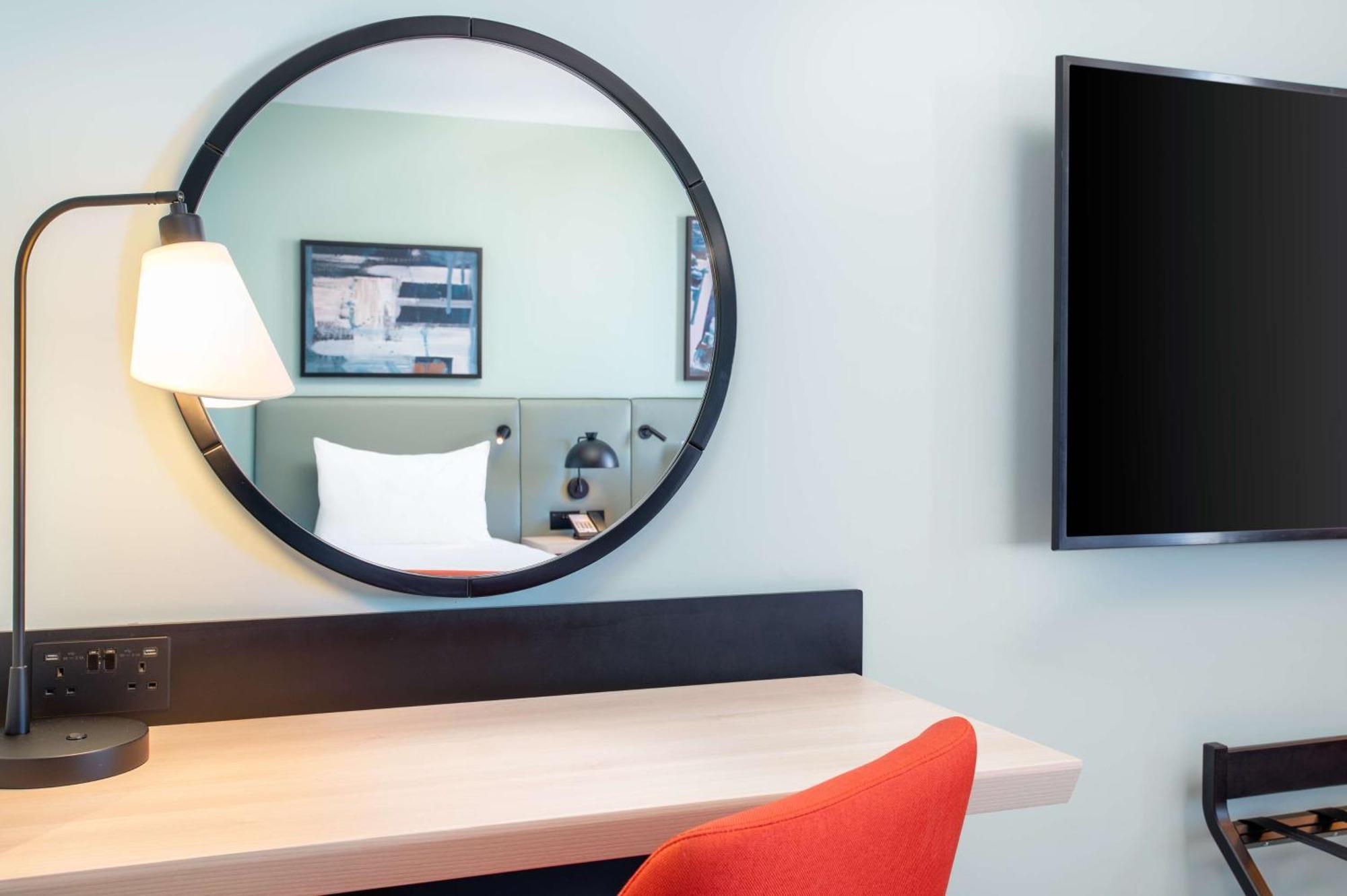 Hyatt Place East 4*