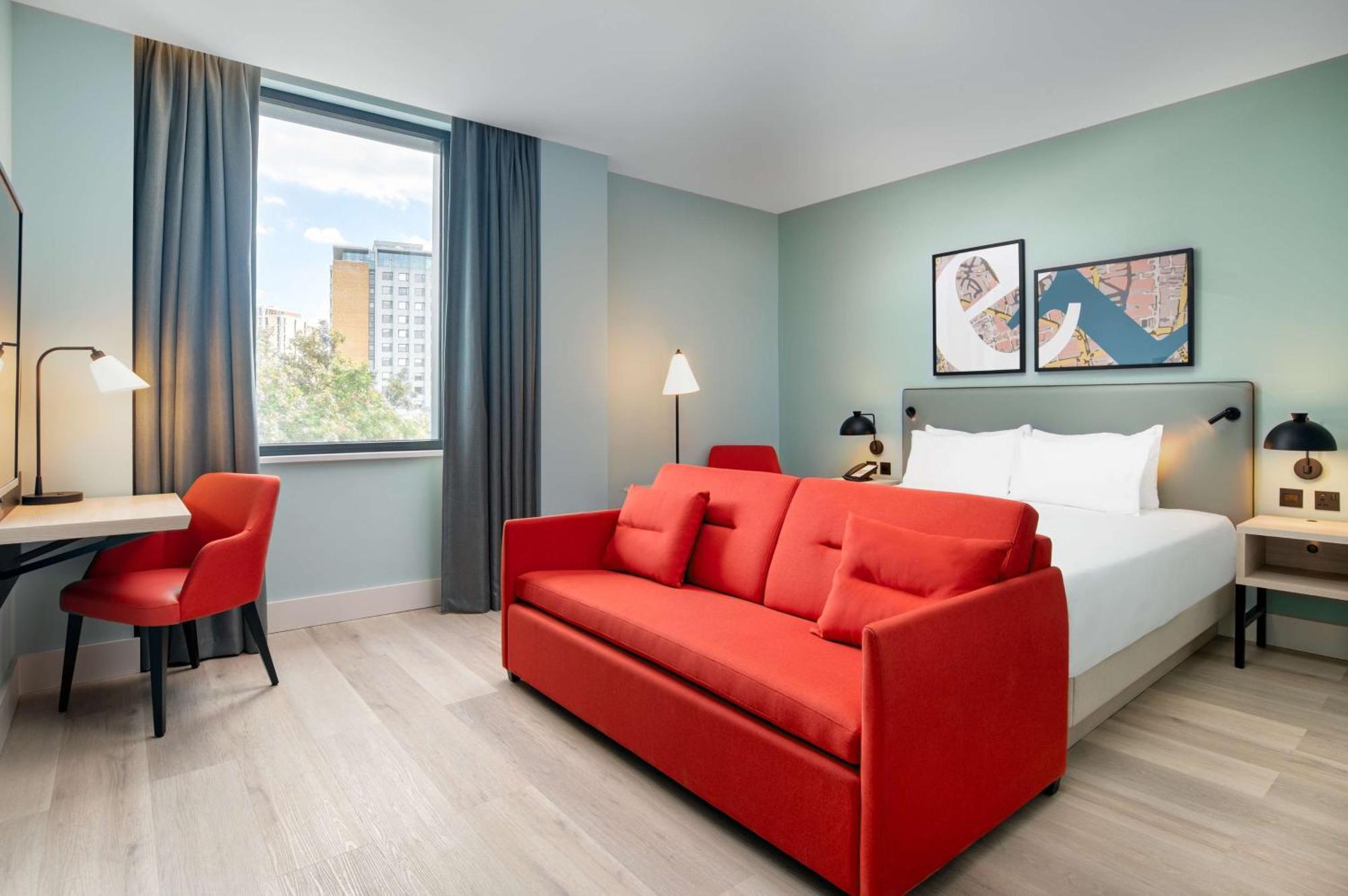 Hyatt Place East 4*