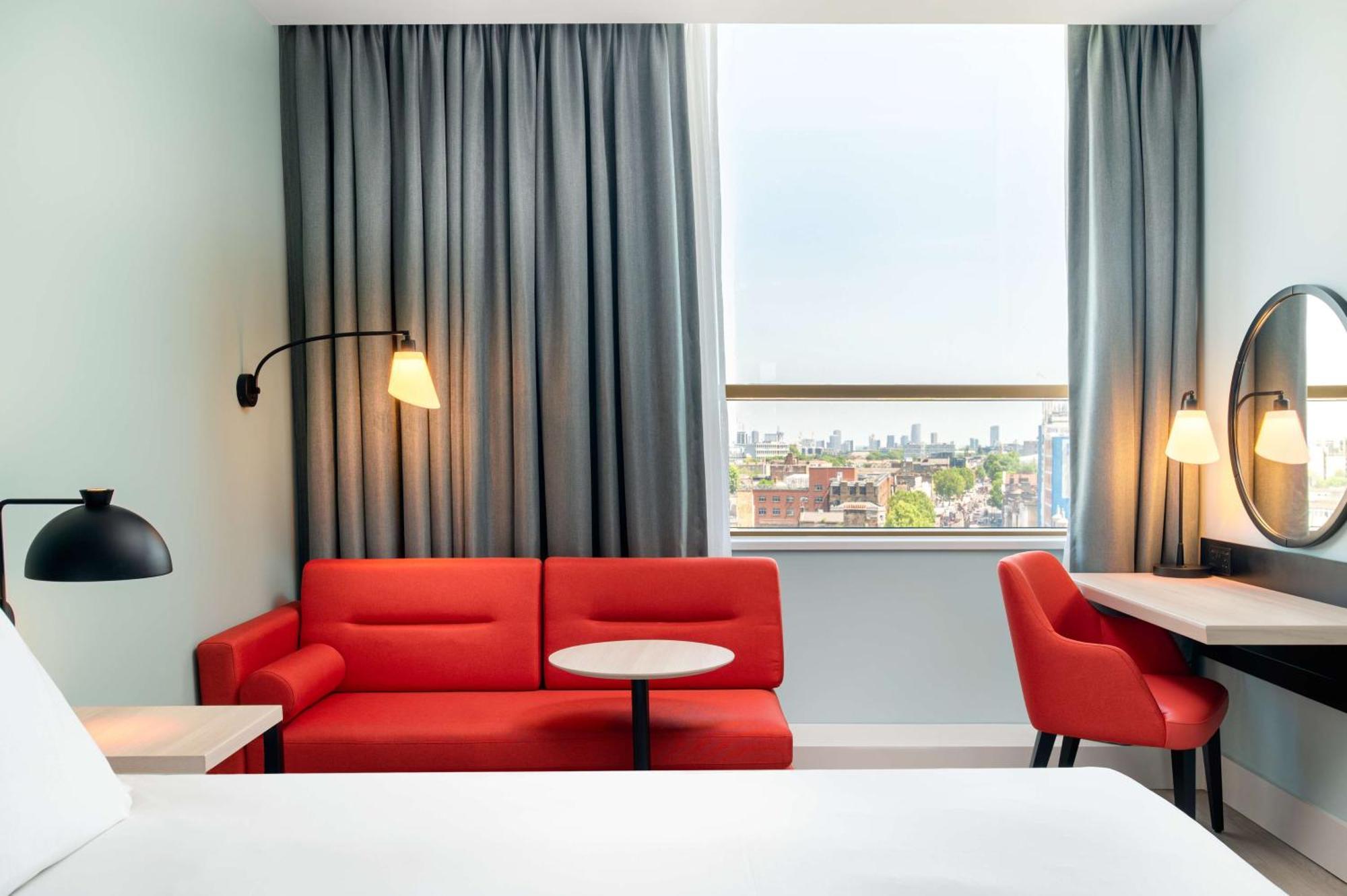 Hyatt Place East Hotel 4*