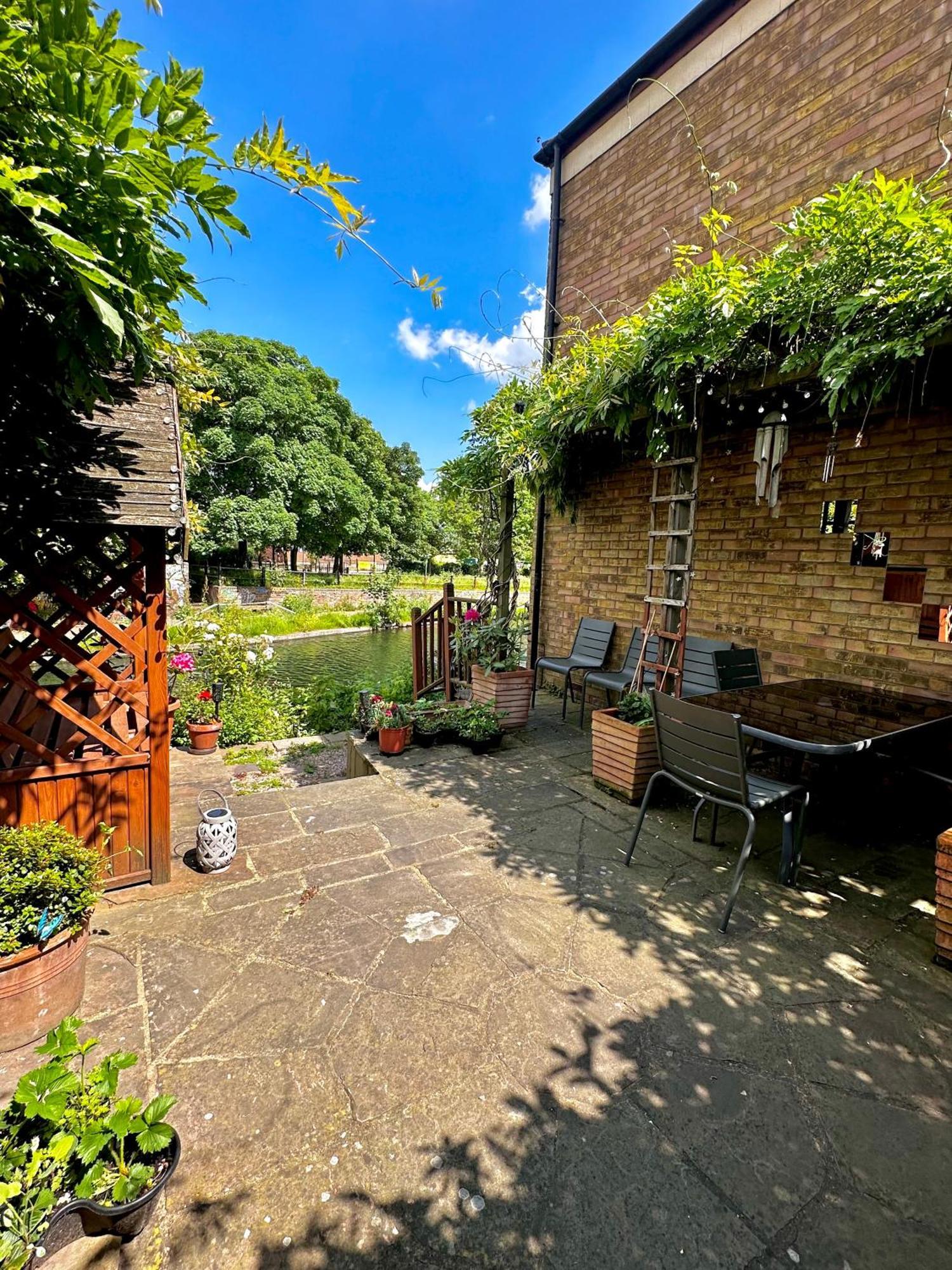 Apartment Canal View House: Of Oasis London