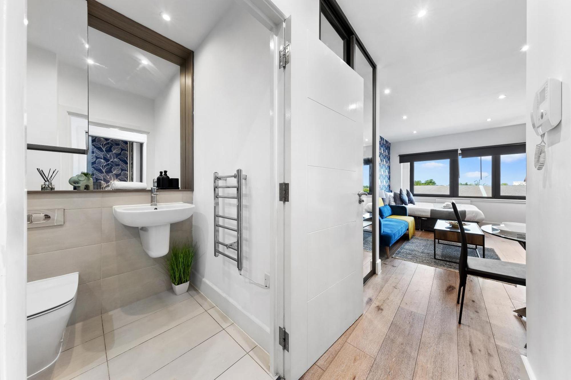 Charming 1-bed In Appartement *