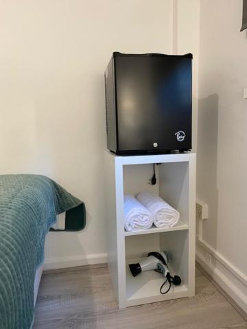 Gasthof Private In Sidmouth Street, Kings Cross *