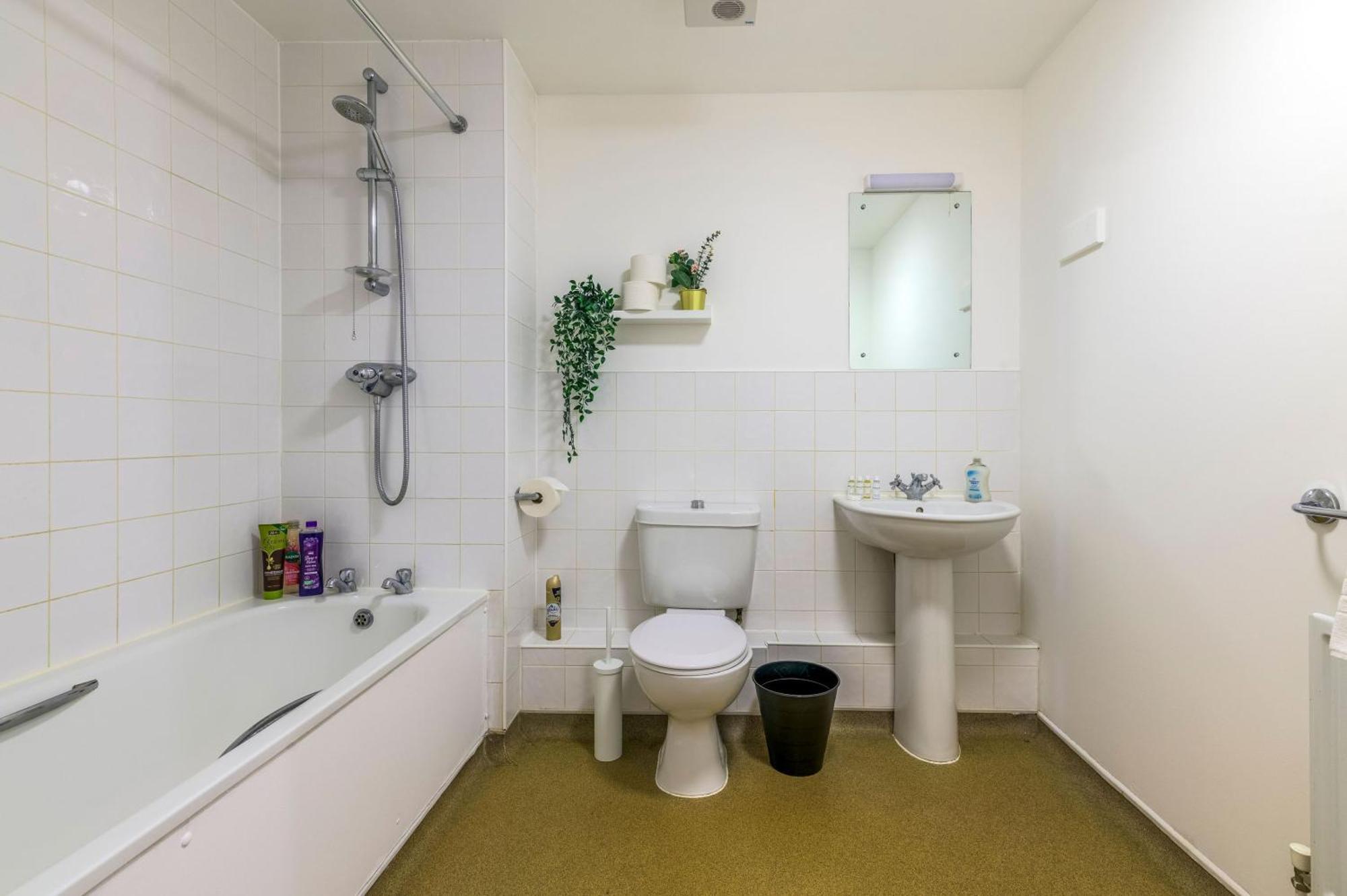 Warm 2-bed Flat By Livestay Short Lets & Serviced Appartement Londen