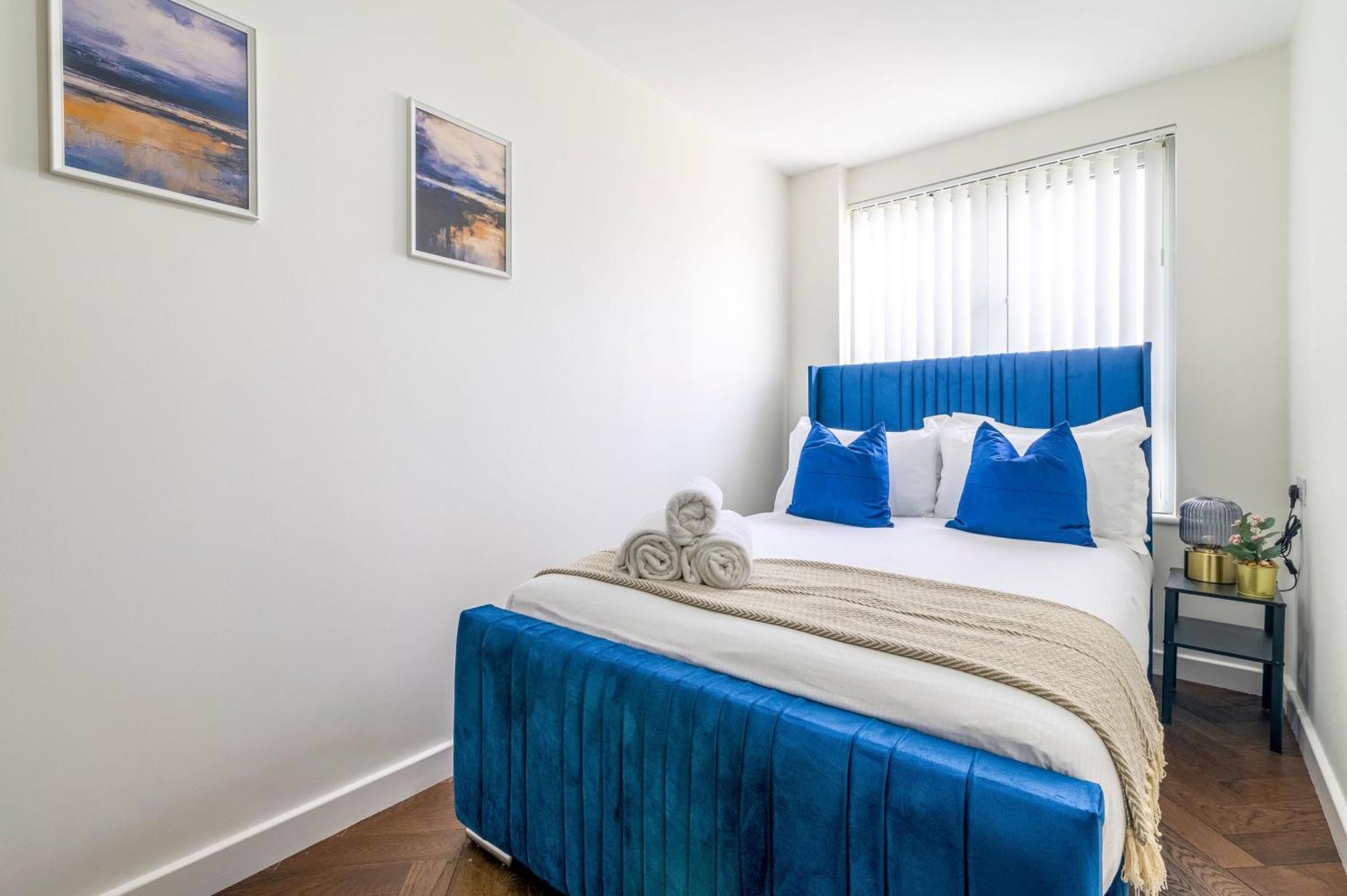 Warm 2-bed Flat By Livestay Short Lets & Serviced Londen