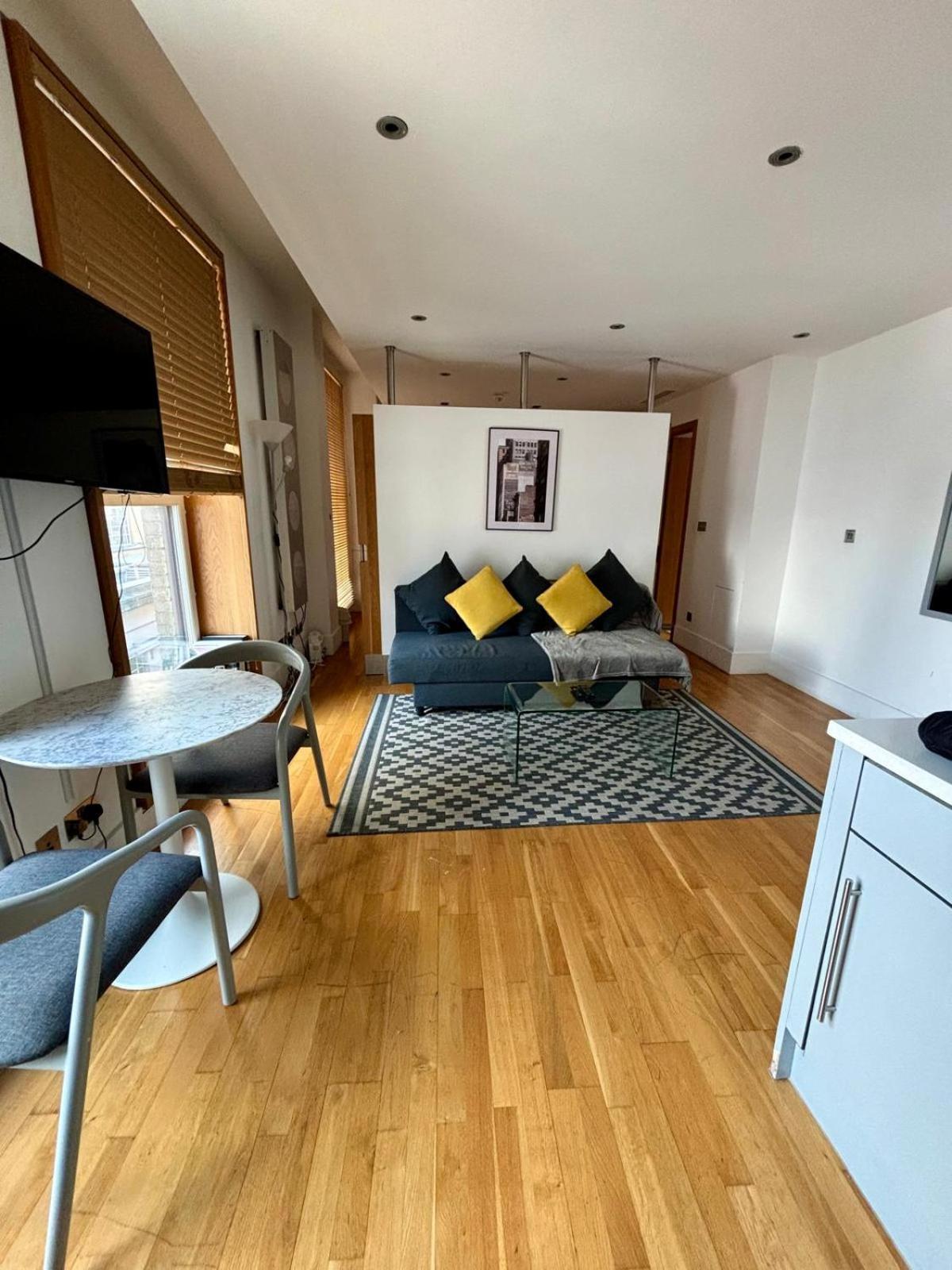 1 Bedroom In Piccadilly Circus St Cov1 London