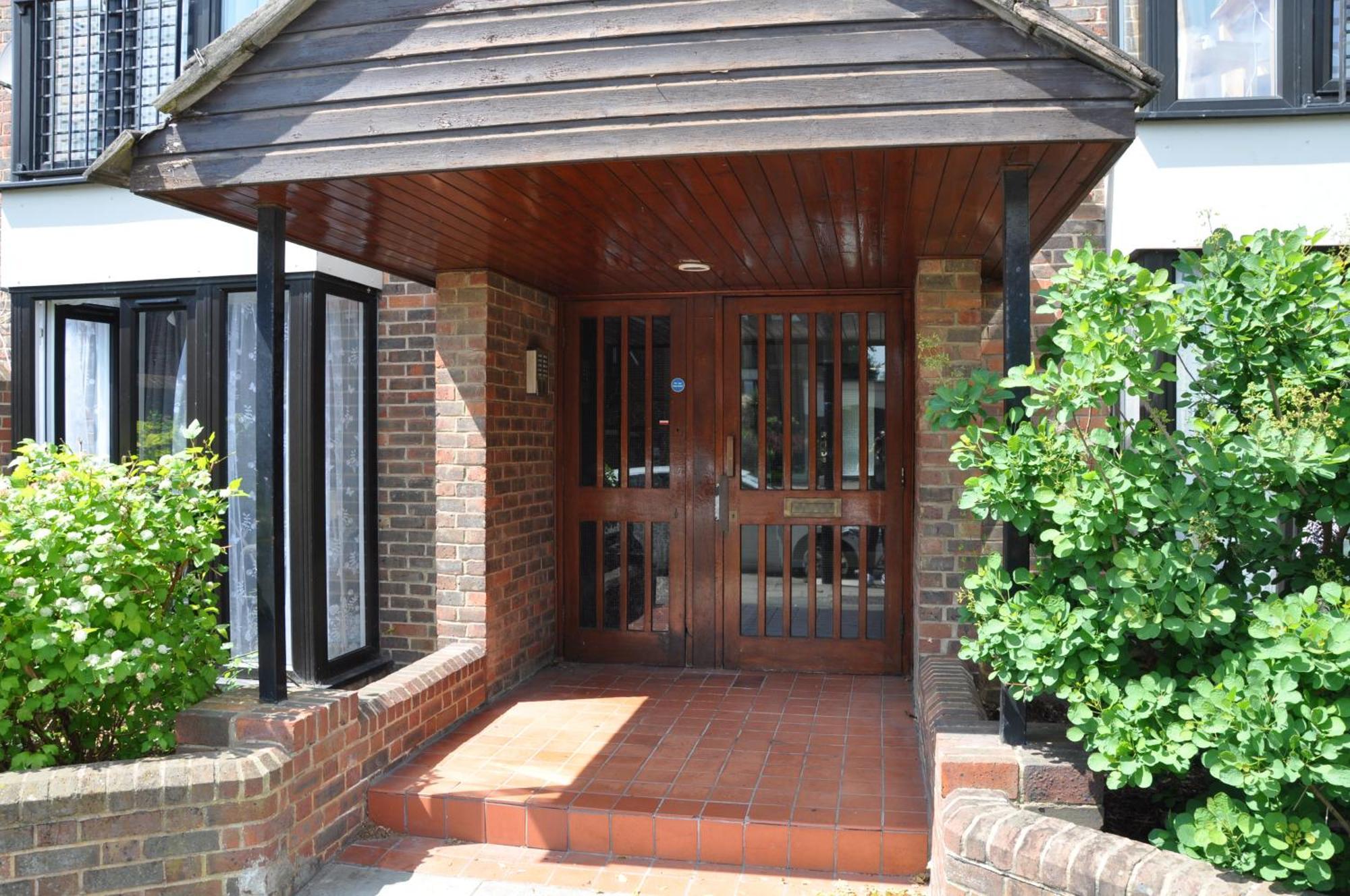 Modern Ground Floor In Canary Wharf, Free Parking Appartement