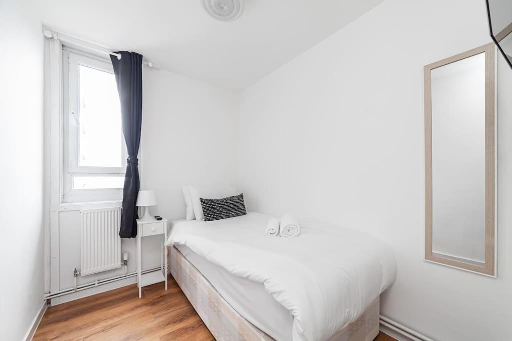Modern Living In Stylish 3-bed Flat * Londen