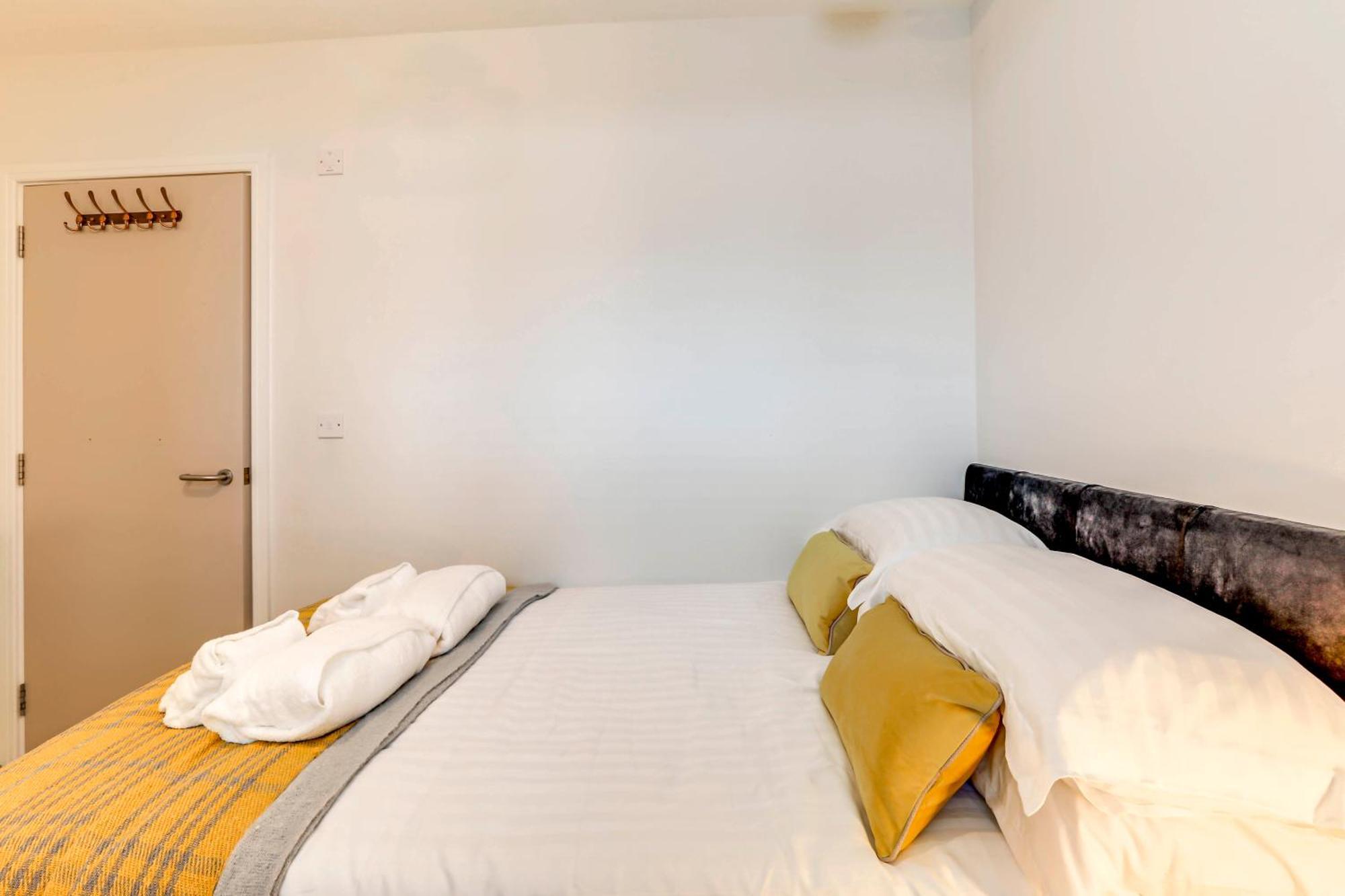 The Quarters - Pioneer Apartment