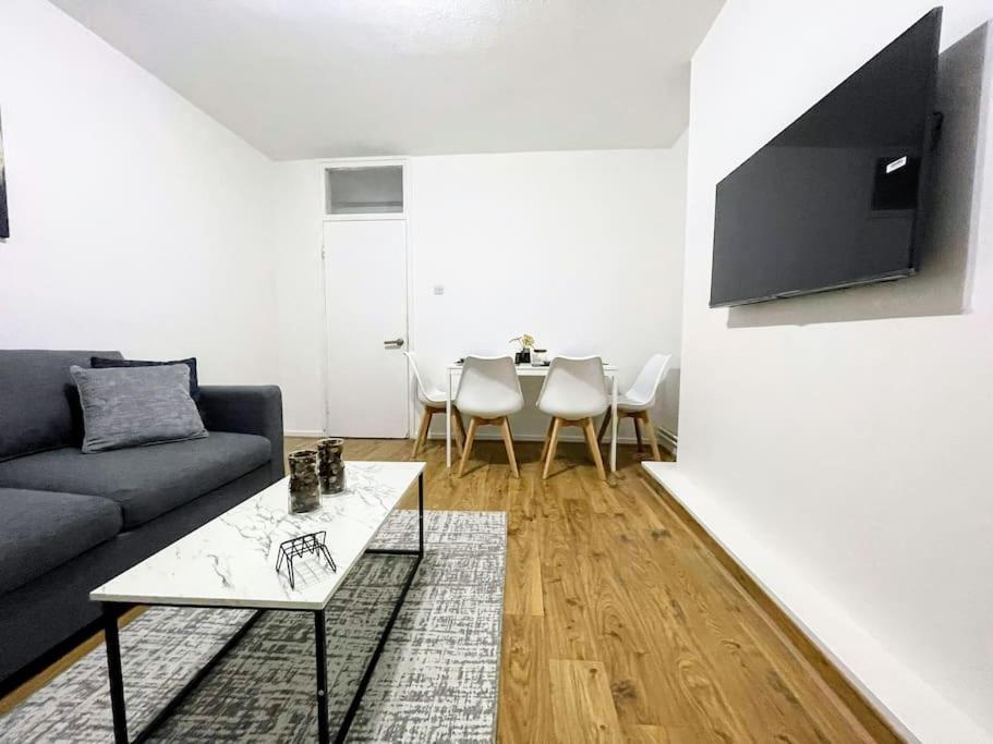 Chic Retreat Apartment *