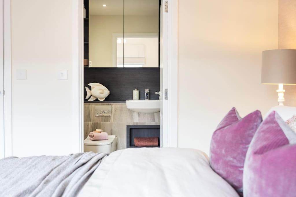 Free Parking/luxurious 3 Bd House/best Offer * Londen