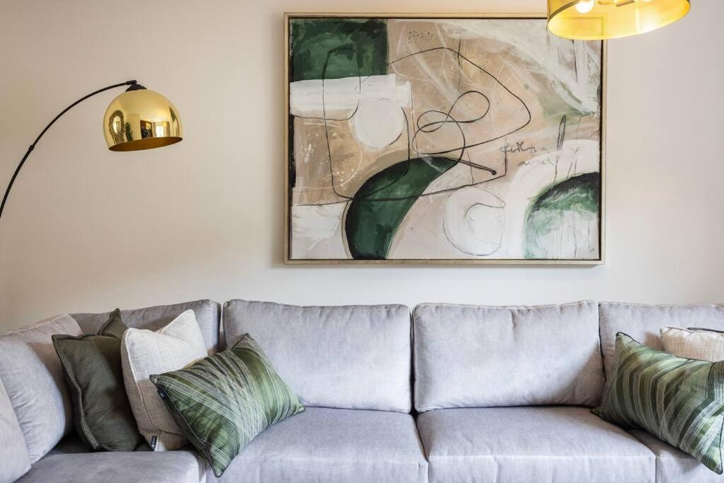 Free Parking/luxurious 3 Bd House/best Offer Appartement Londen