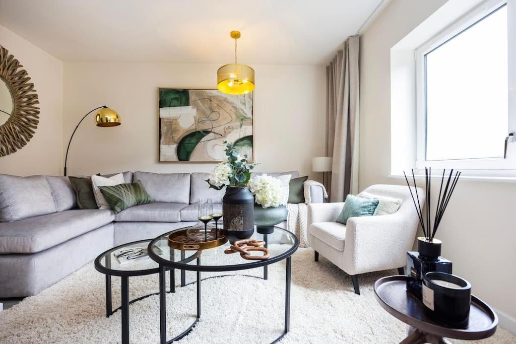 Free Parking/luxurious 3 Bd House/best Offer Appartement Londen