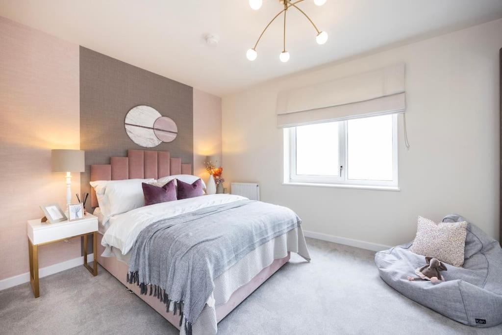 Free Parking/luxurious 3 Bd House/best Offer * Londen