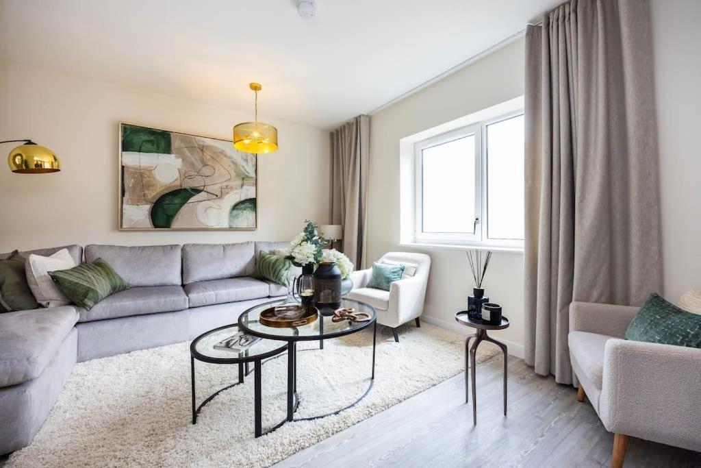 Free Parking/luxurious 3 Bd House/best Offer Appartement Londen