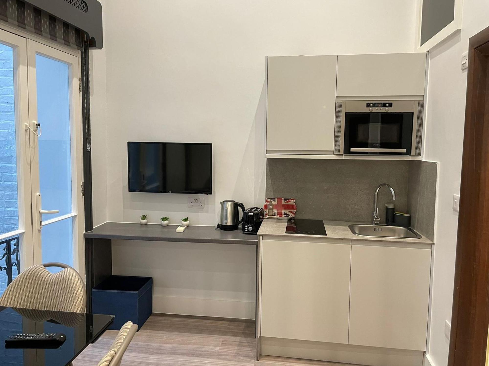Msk Superior Hotel London