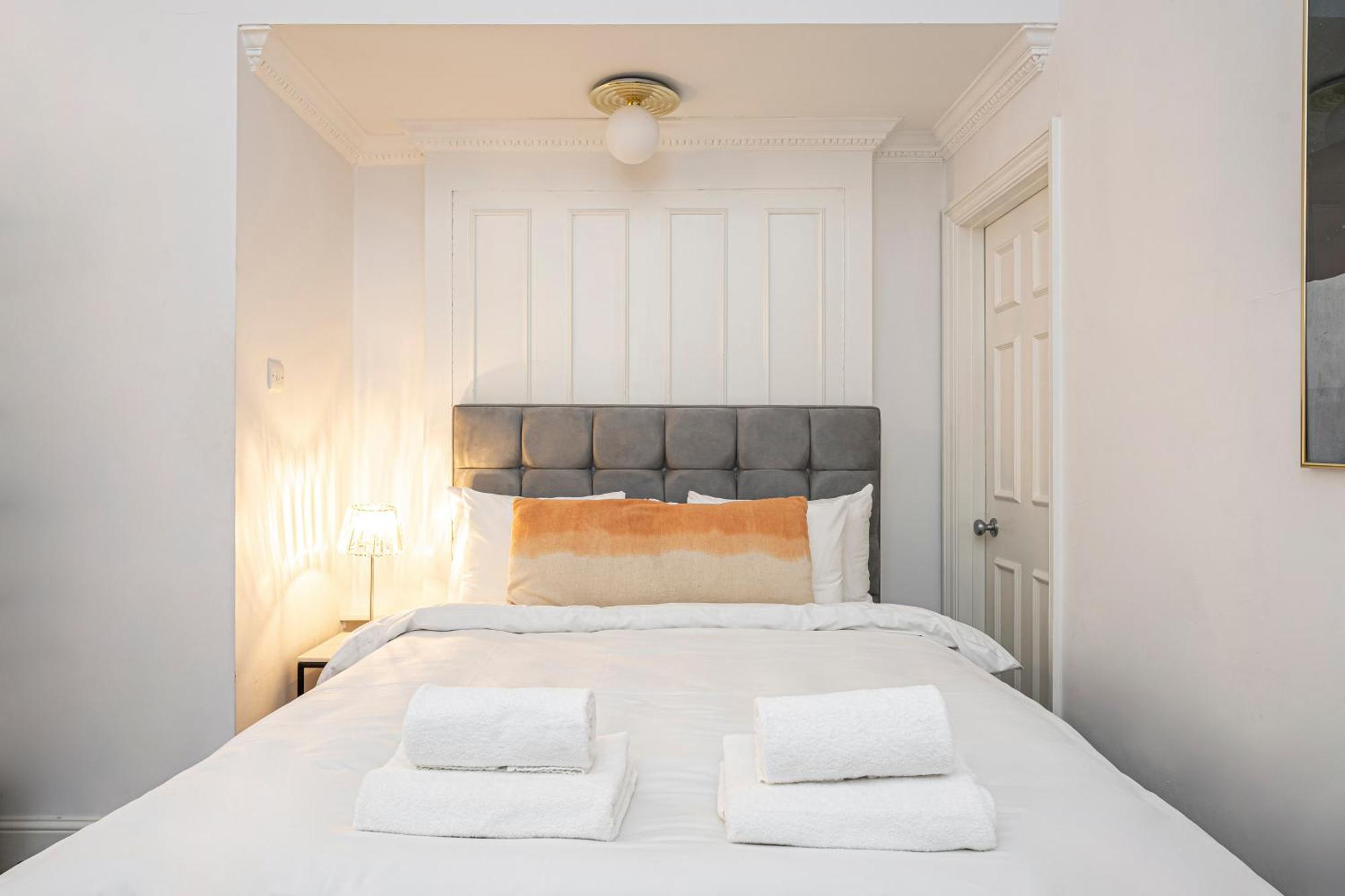 3 Sloane Gardens 2* London