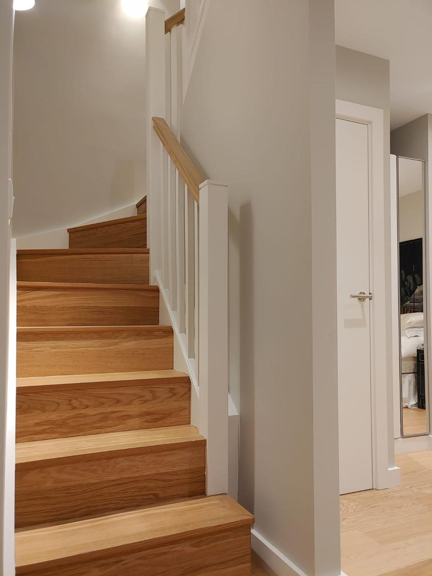 Luxurious Duplex Design-flat Kensington Apartment