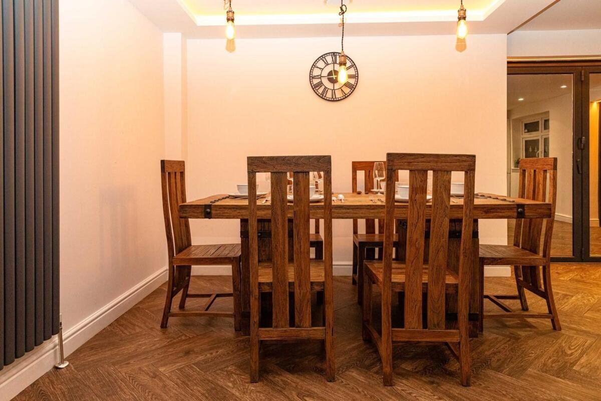 Bonneville House, Private Jacuzzi And Modern Interior * London