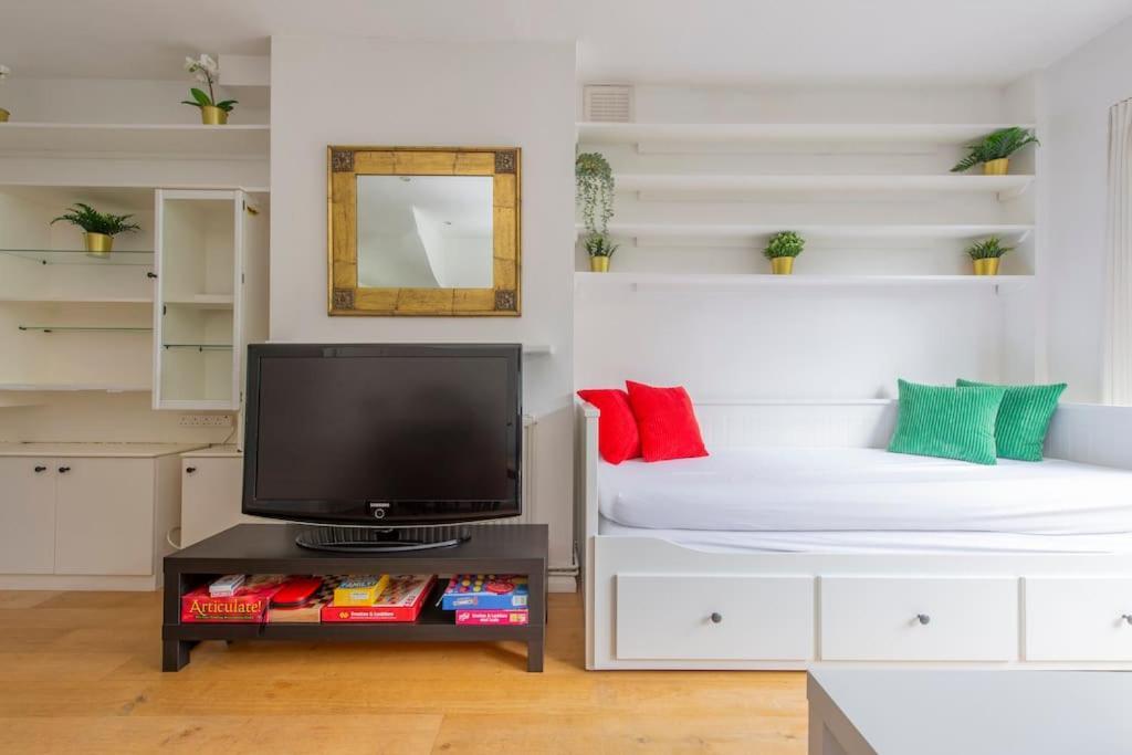 Lovely 2-bed 15 Minutes To * London