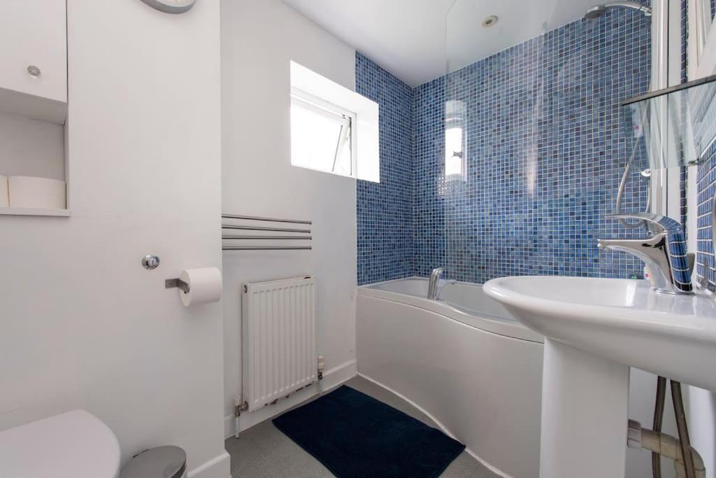 Lovely 2-bed 15 Minutes To