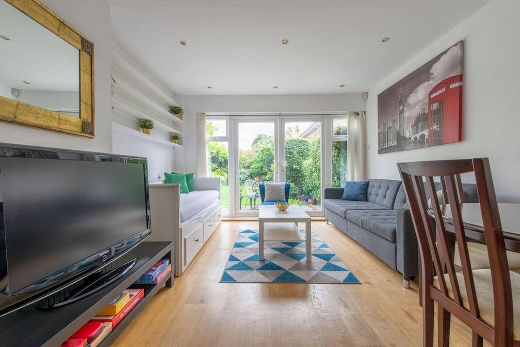 Lovely 2-bed 15 Minutes To