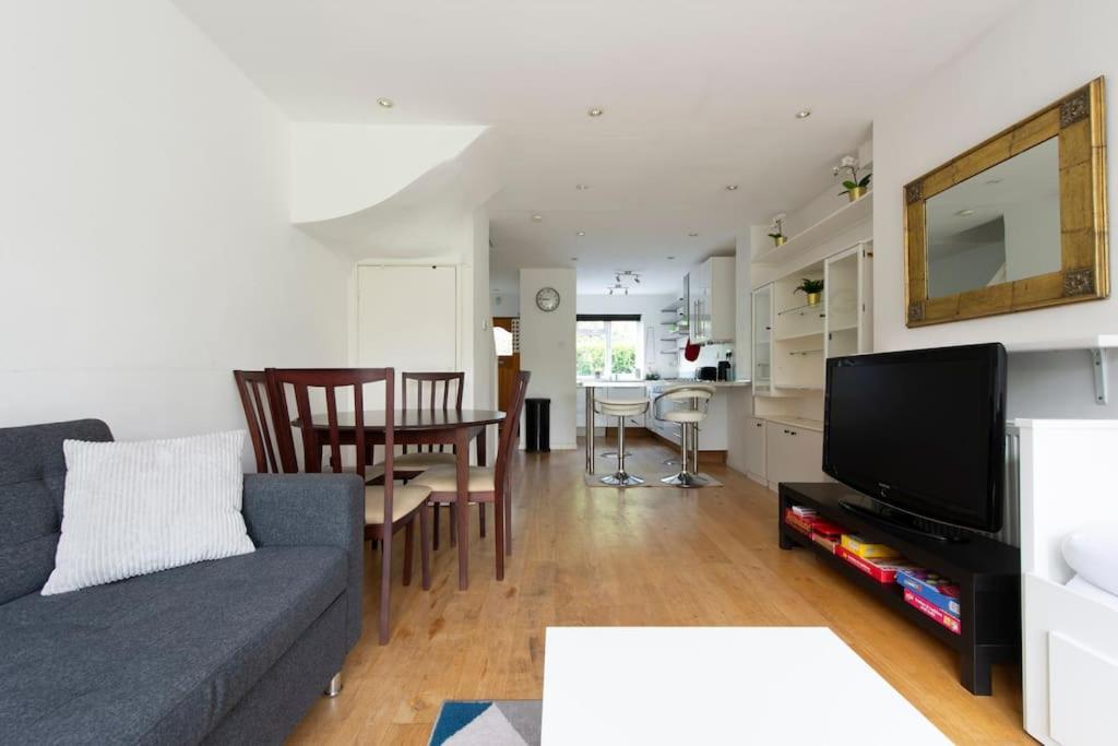 Lovely 2-bed 15 Minutes To