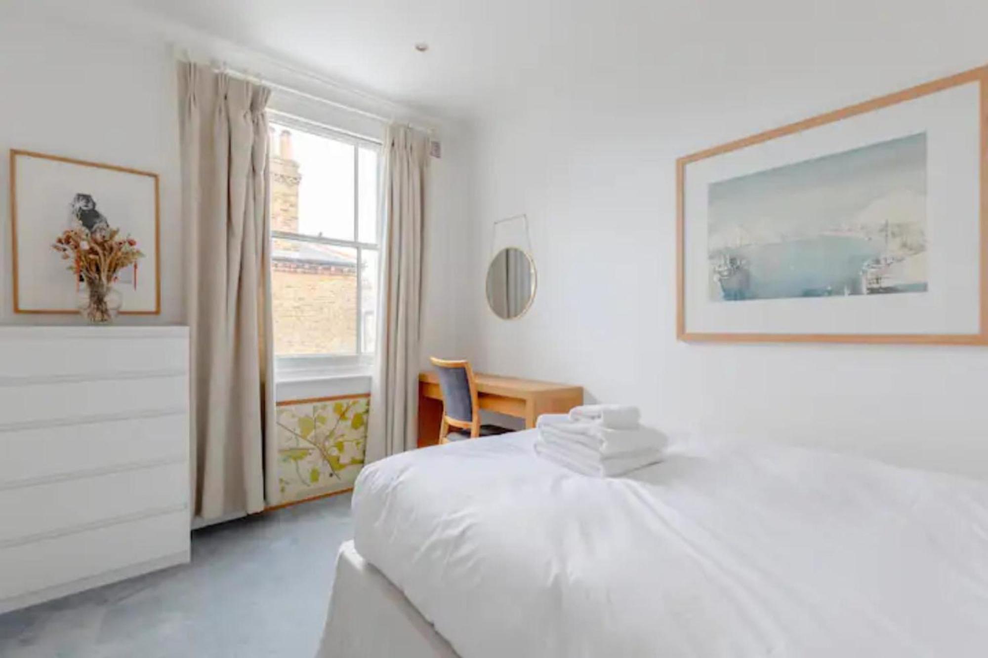 Beautifully Designed 2bd House - By Queen's Park! Holiday home *