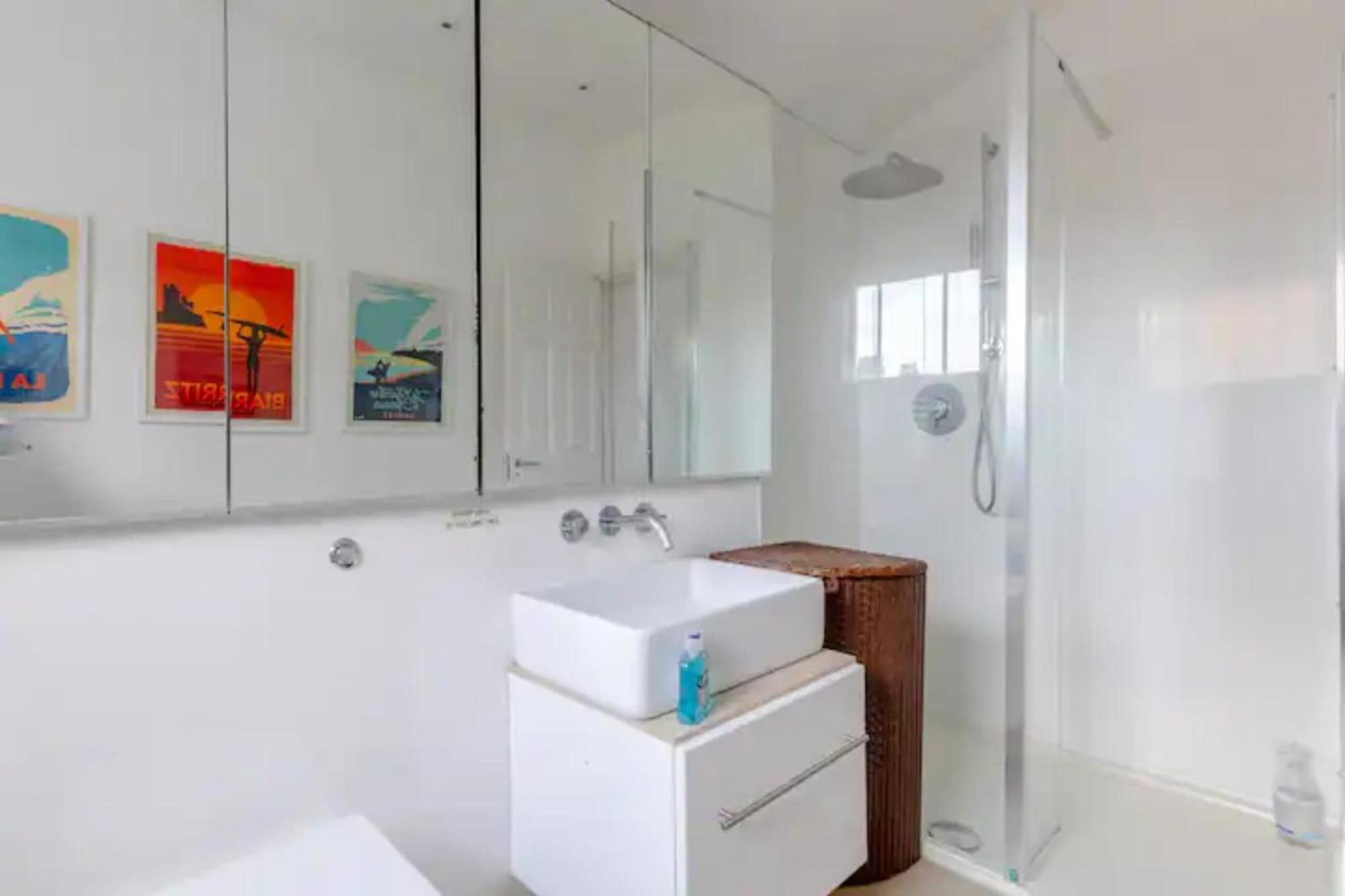 Beautifully Designed 2bd House - By Queen's Park! Holiday home London