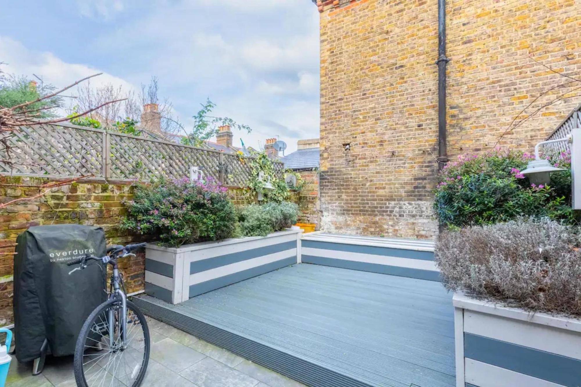 Holiday home Beautifully Designed 2bd House - By Queen's Park! London