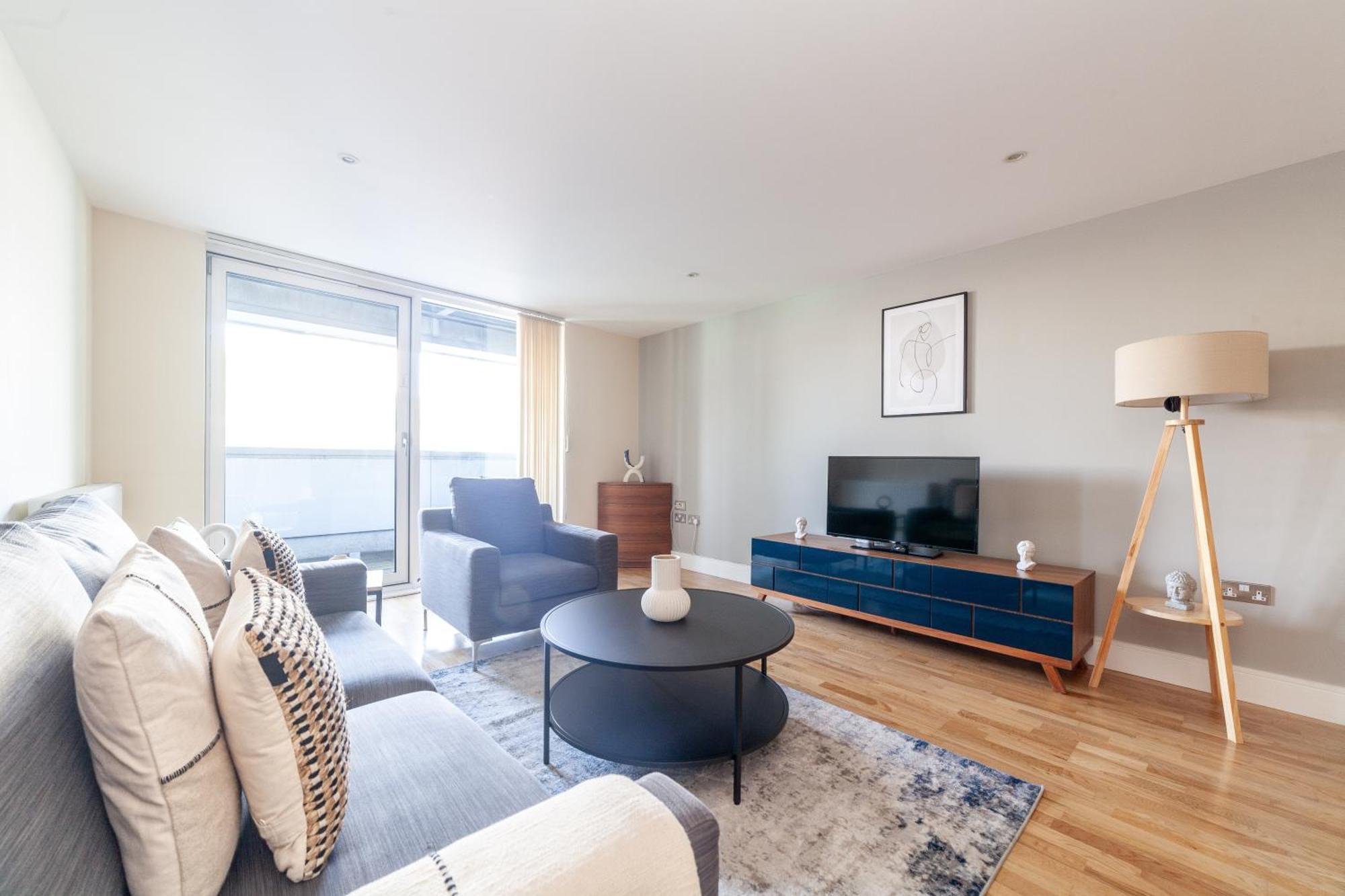 The Greenwich Apartment *
