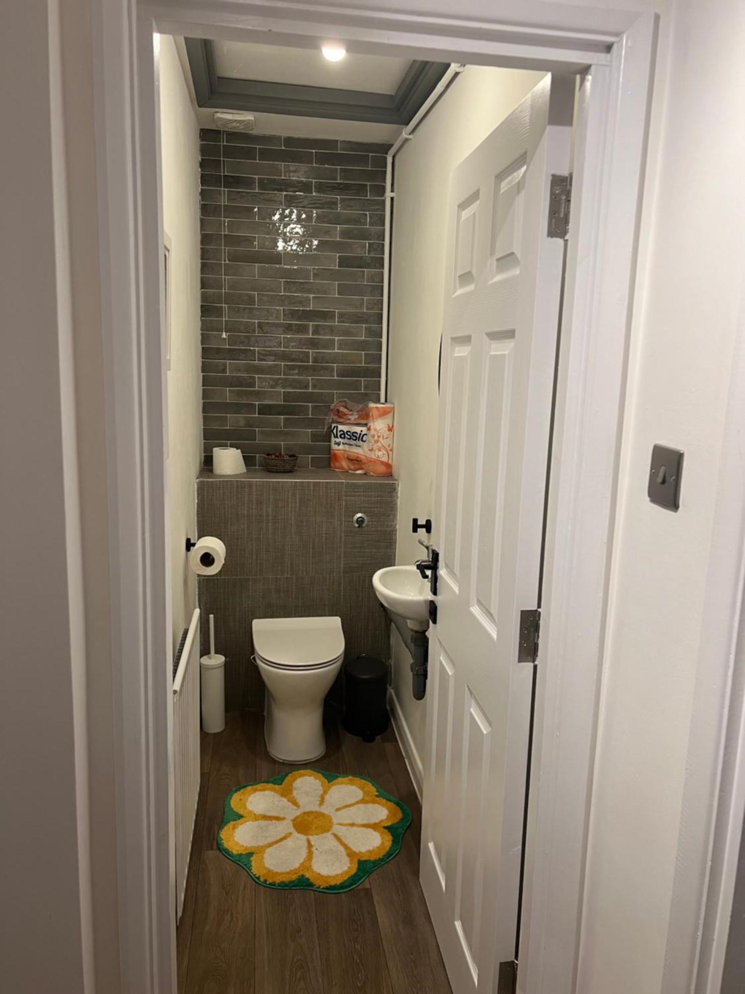 Stylish Warwick Avenue Escape Near Little Venice Apartment London