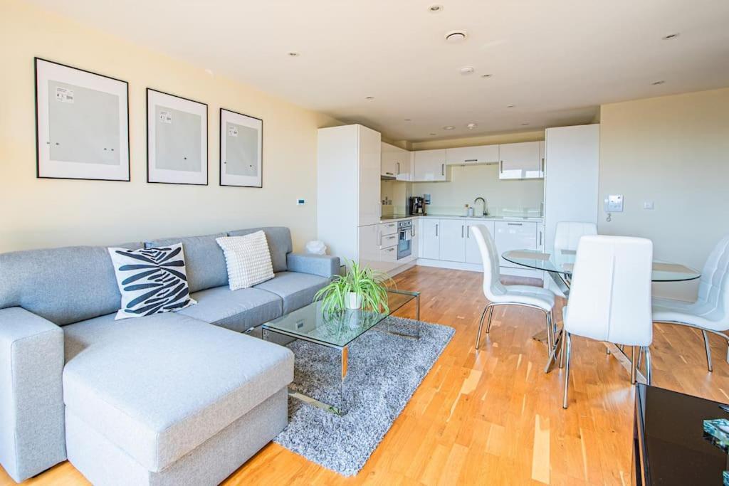 Charming Flat With Balcony Near Tower Bridge Apartment London