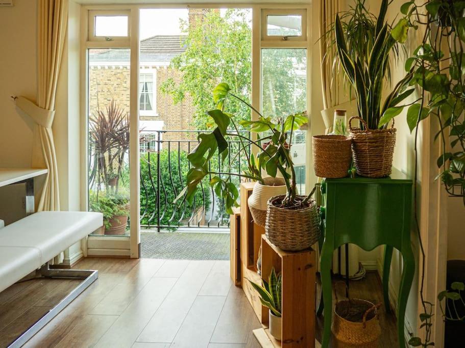 Apartment Adorable Hackney Flat With Balcony London