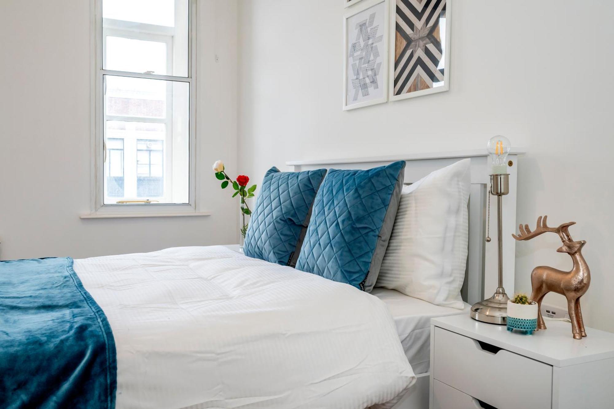 Appartement Beautiful Flat Near The Center 11 Min By Tube Londen
