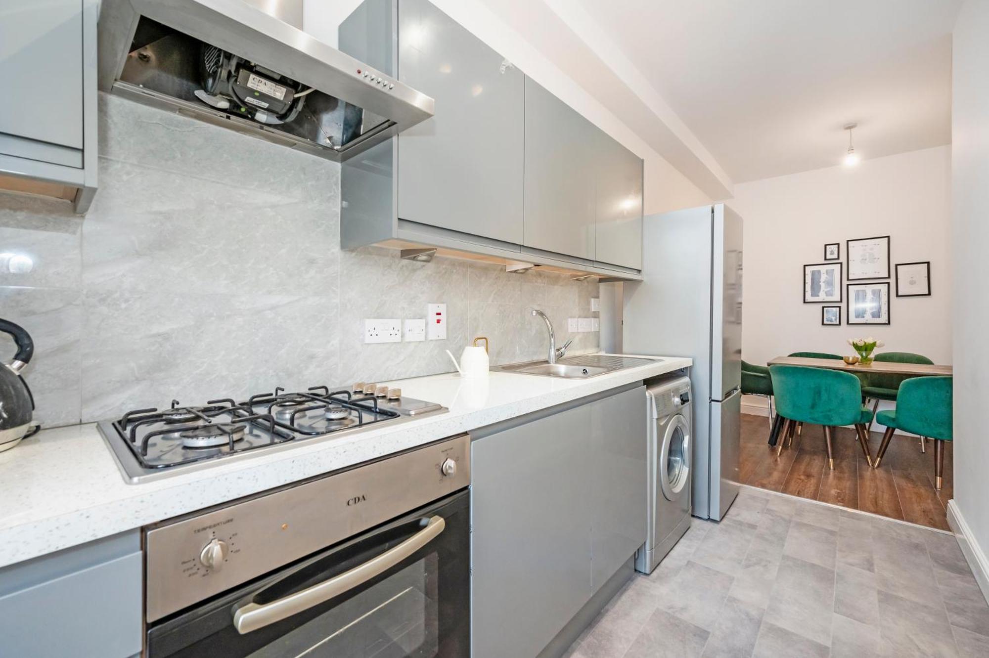 Beautiful Flat Near The Center 11 Min By Tube Londen