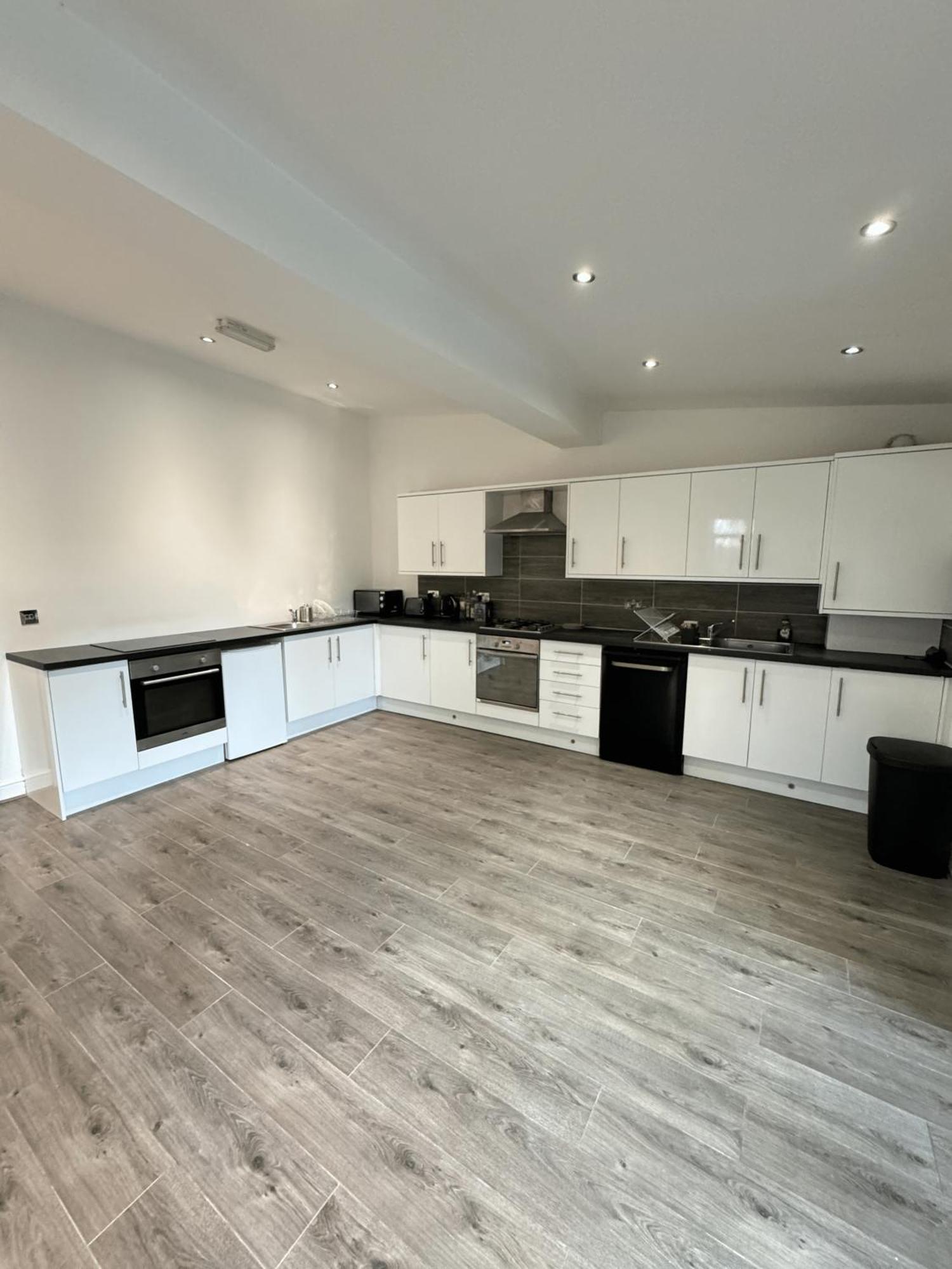 En-suite Bedroom For Up To 4! Sofa Bed - Near Stratford Pensión *