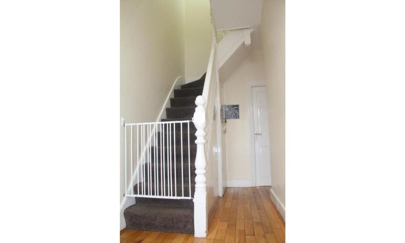 Ferienhaus 3 Bedroom House,4beds, 2 Baths Ilford ,12 Mins To Stratford