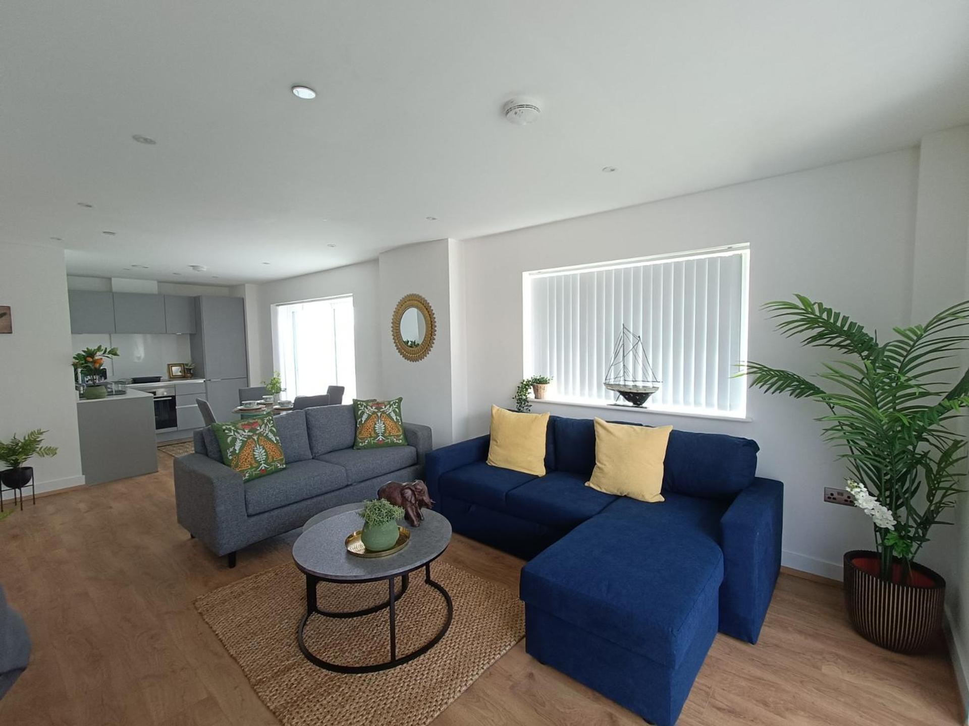 Snuggle Inn: Riverside With Thames Views London