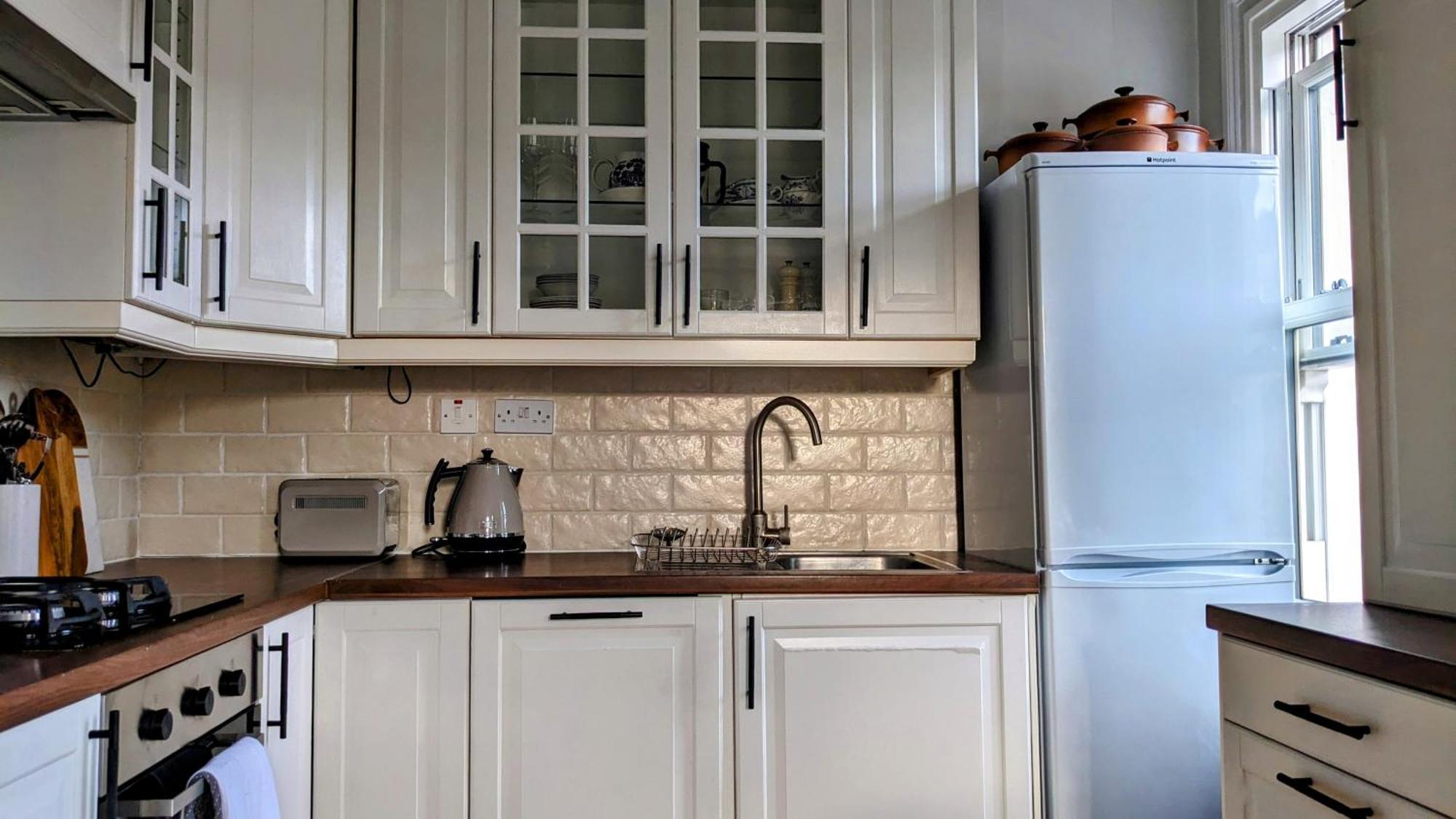Charming Bright 2-bed Heritage Flat, Battersea Park, Apartamento Londres