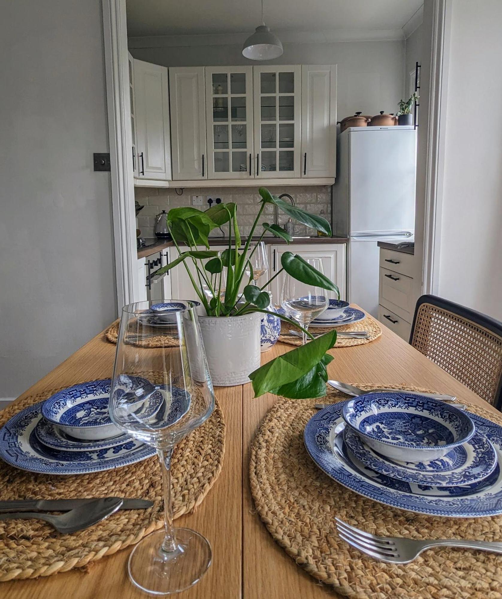 Charming Bright 2-bed Heritage Flat, Battersea Park, Apartamento *
